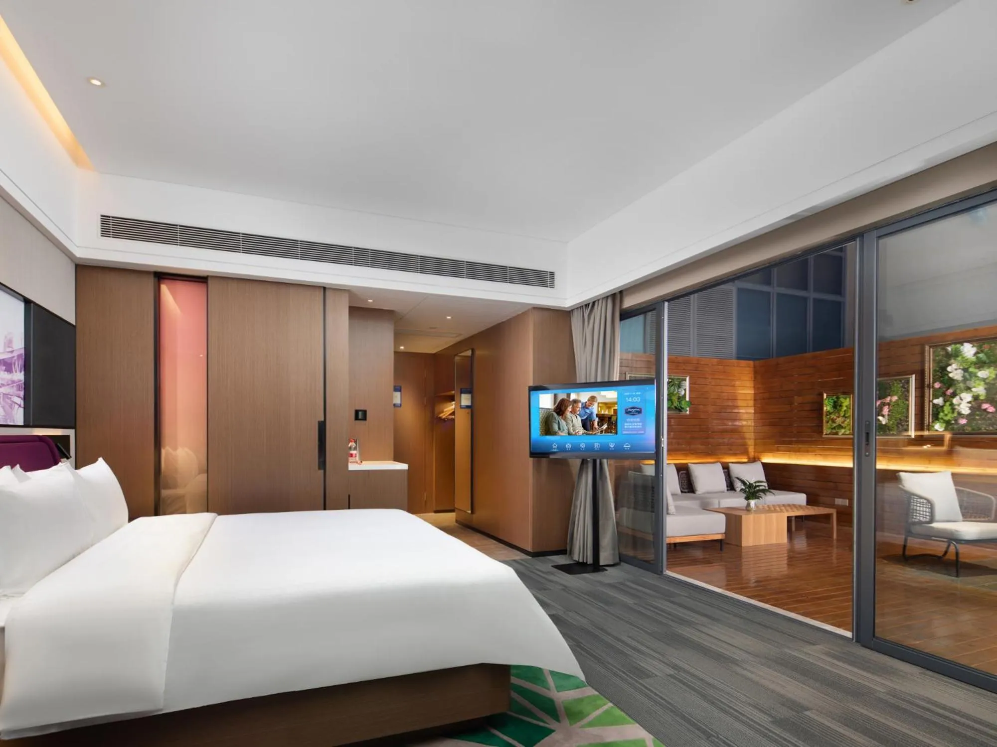 Bed in Hampton by Hilton Shenzhen Baoan Stadium