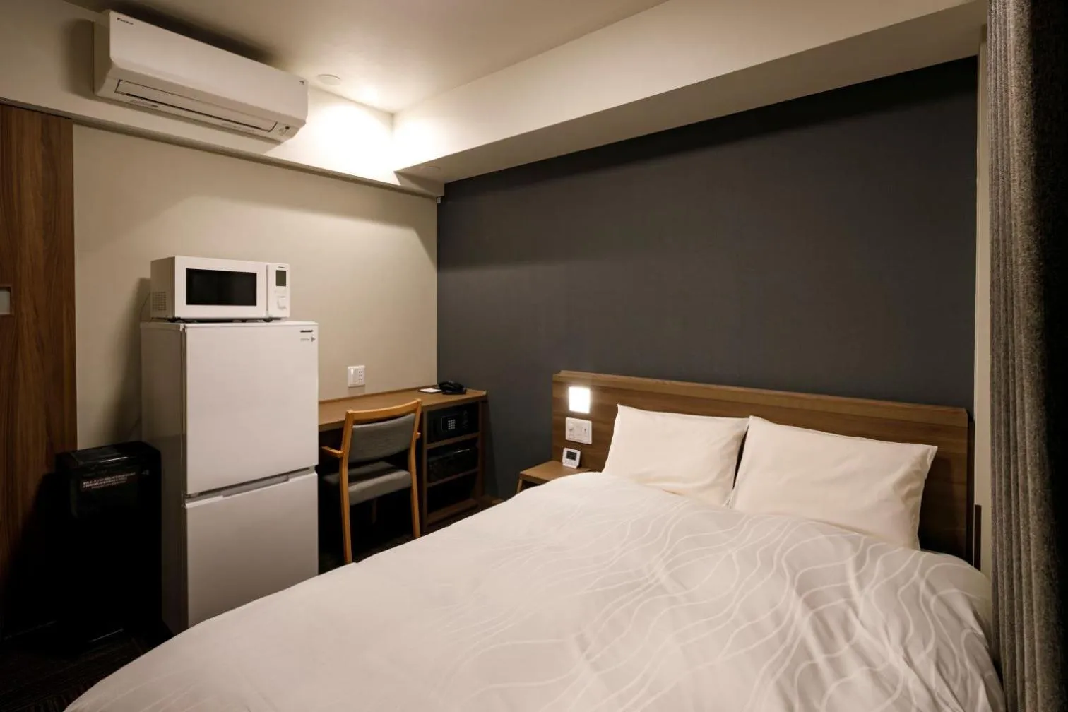 Photo of the whole room, Bed in Dormy Inn Express Toyohashi