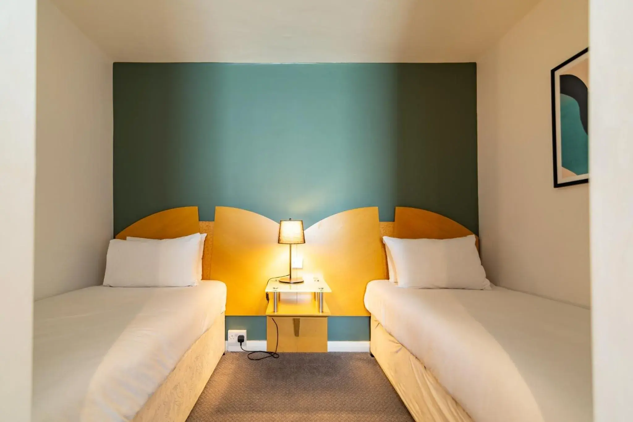 Bed in Holiday Inn Ashford - North A20 by IHG Bed in Holiday Inn Ashford - North A20 by IHG