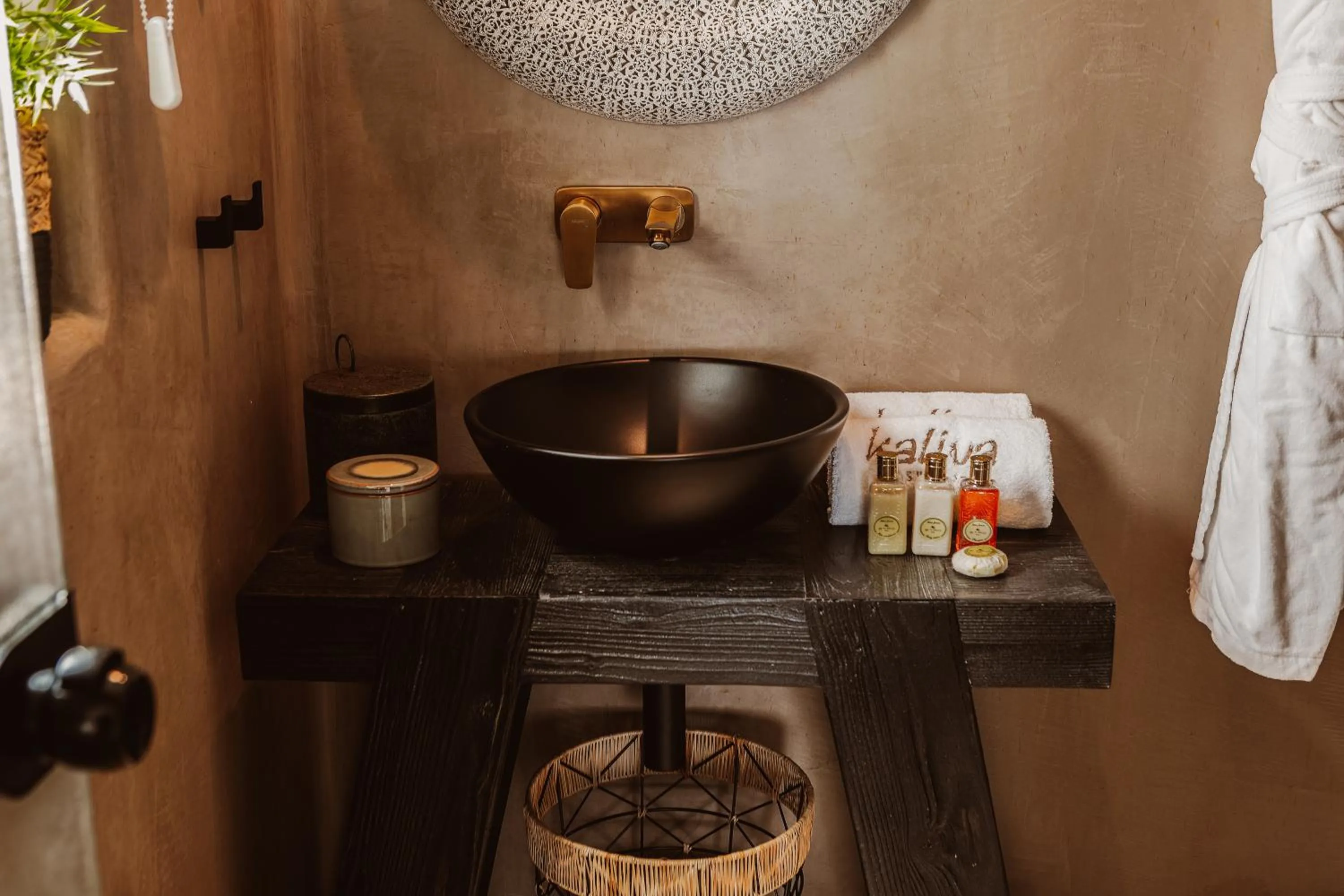 Kaliva Suites - Adults Only