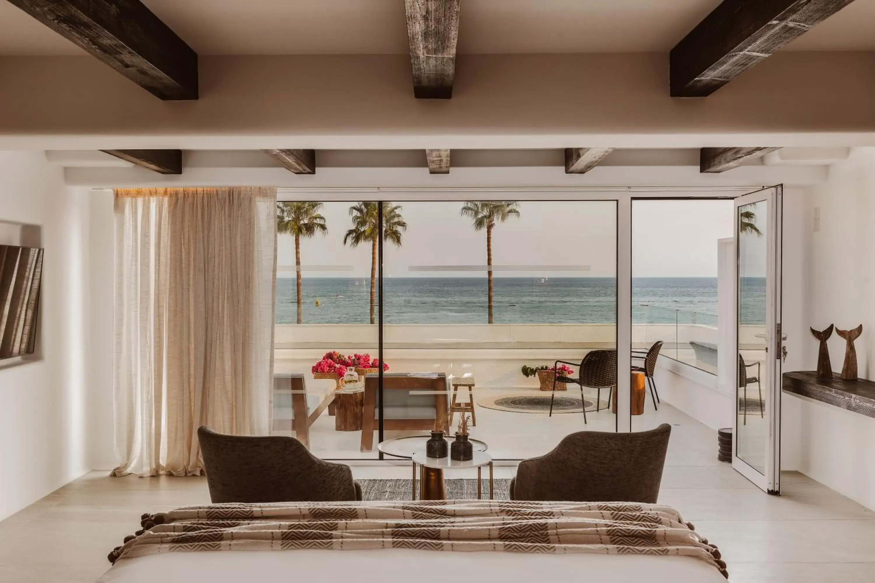 Bed in Kaliva Suites - Adults Only Bed in Kaliva Suites - Adults Only