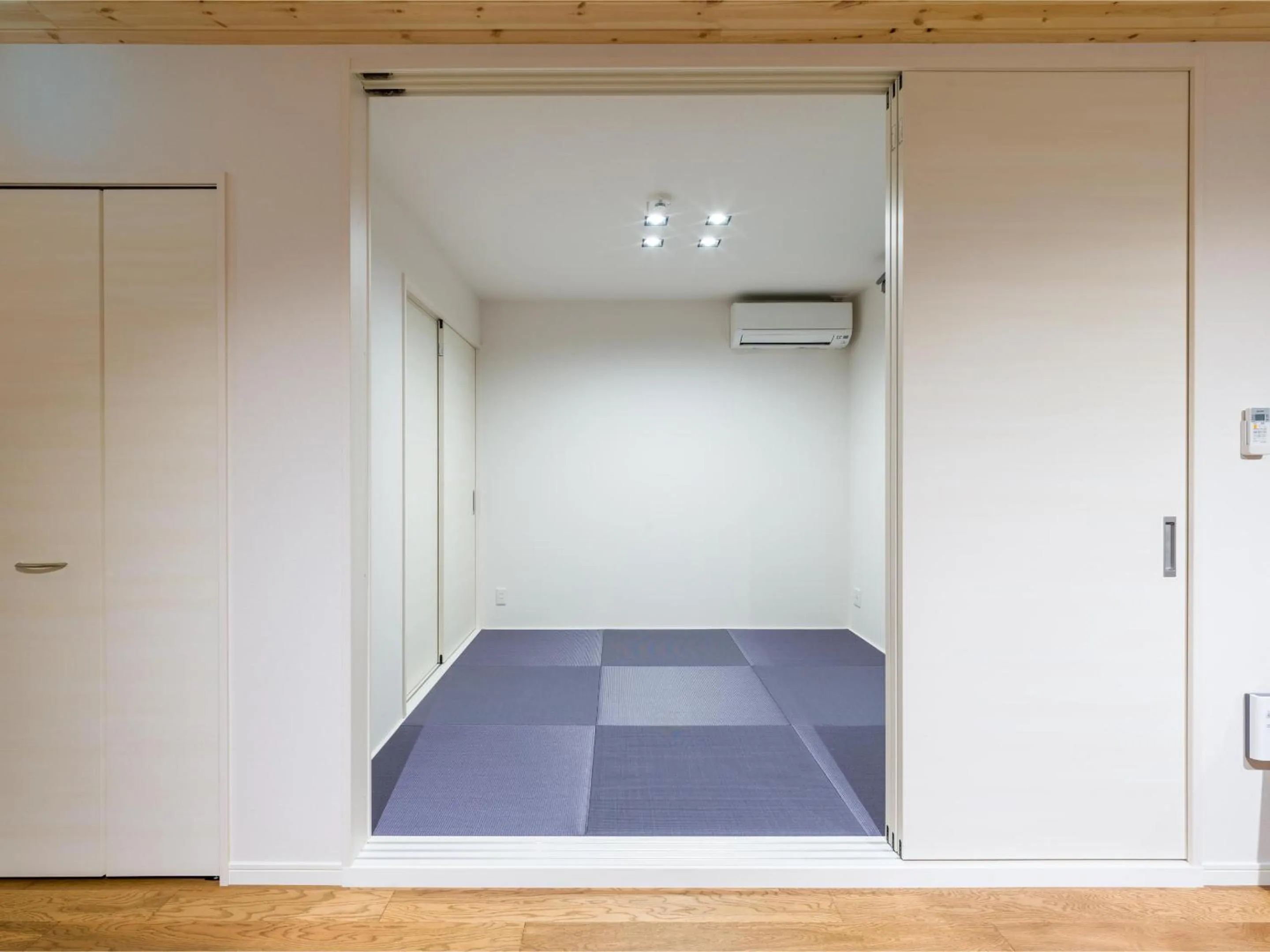 wardrobe in Rakuten STAY HOUSE x WILL STYLE Itoshima