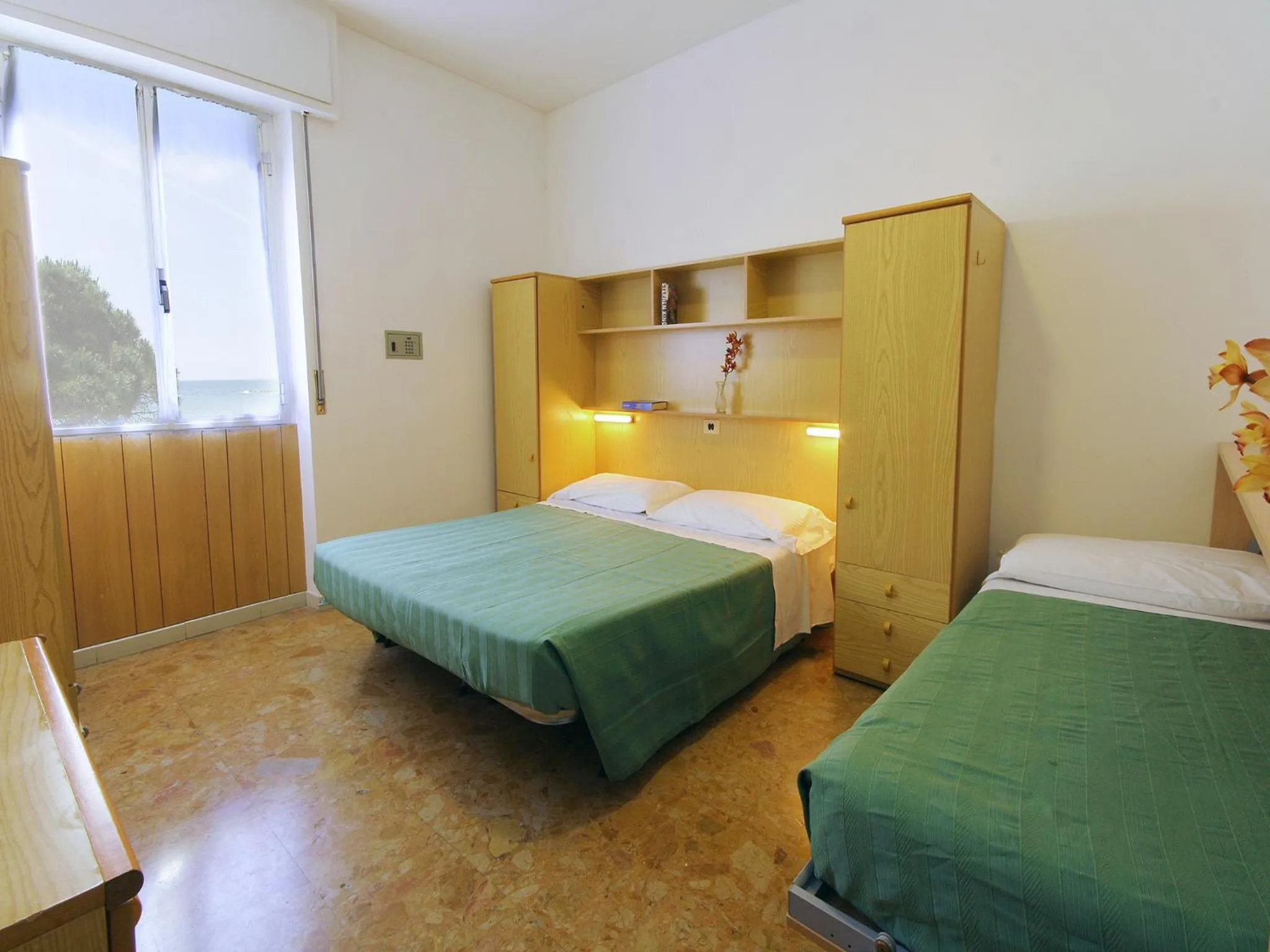 Day, Bed in Albergo Anita
