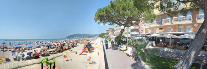 Beach in Albergo Anita