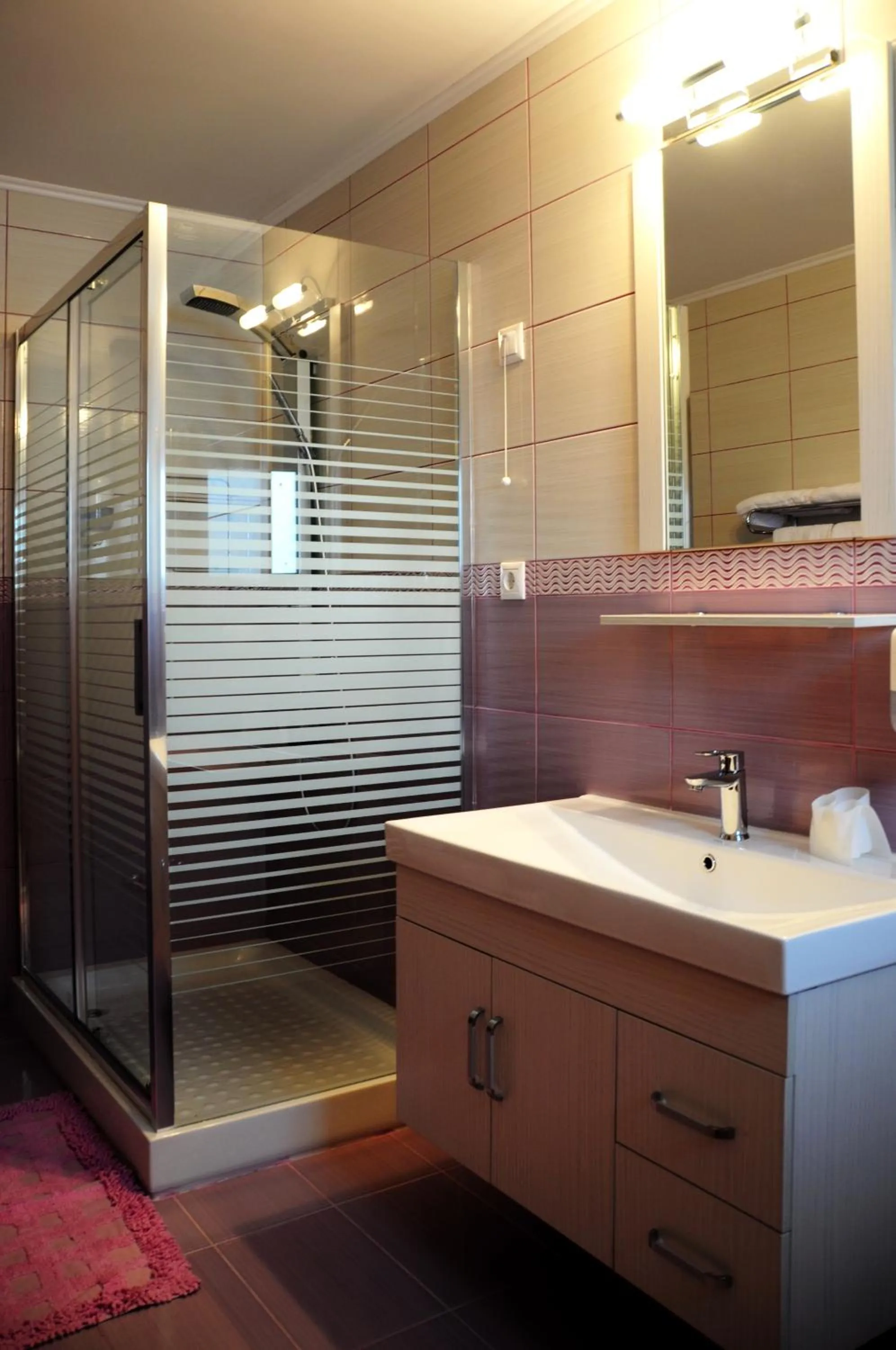 Shower in Haven Beach