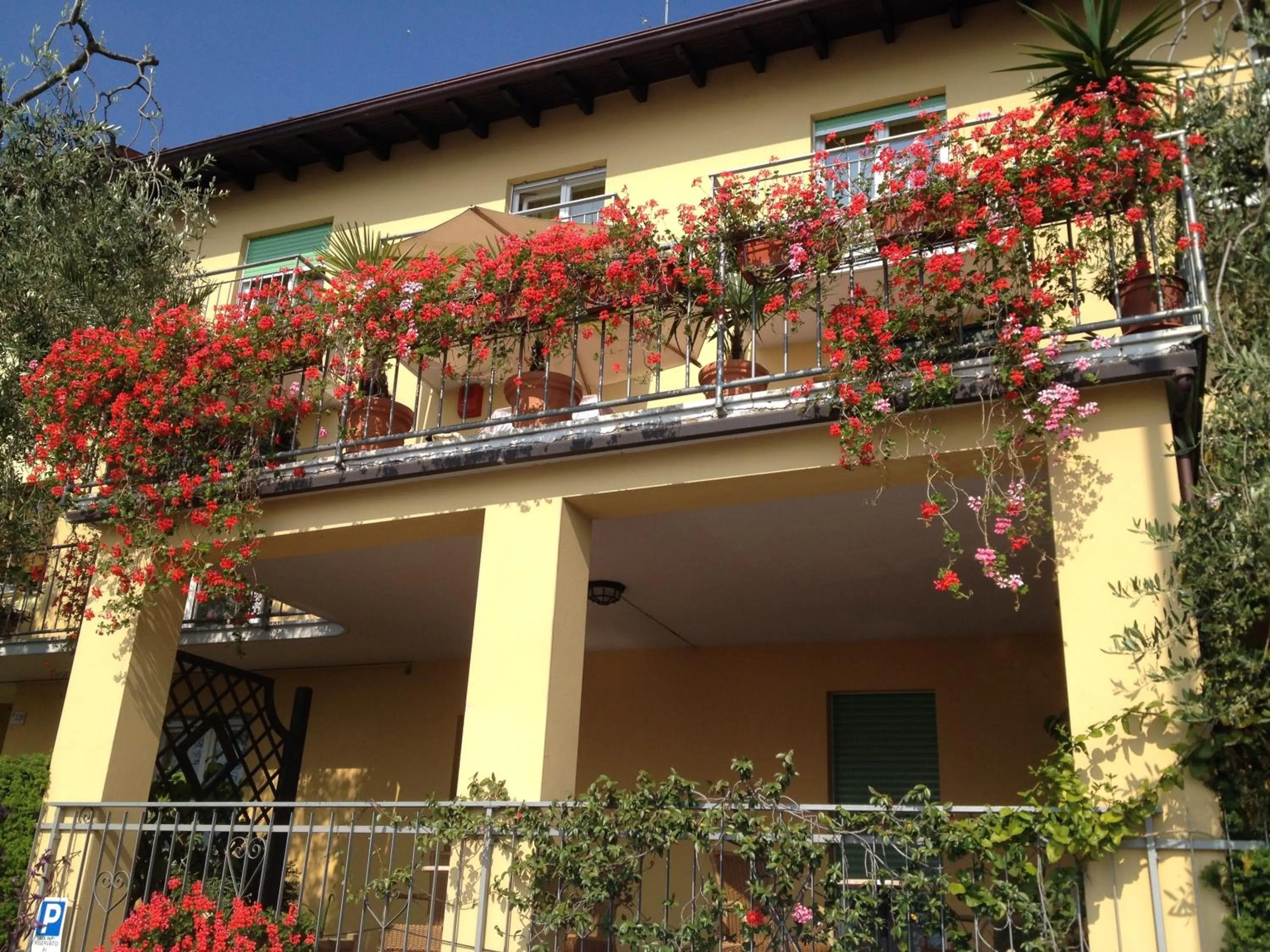 Property building in Hotel Casa Popi