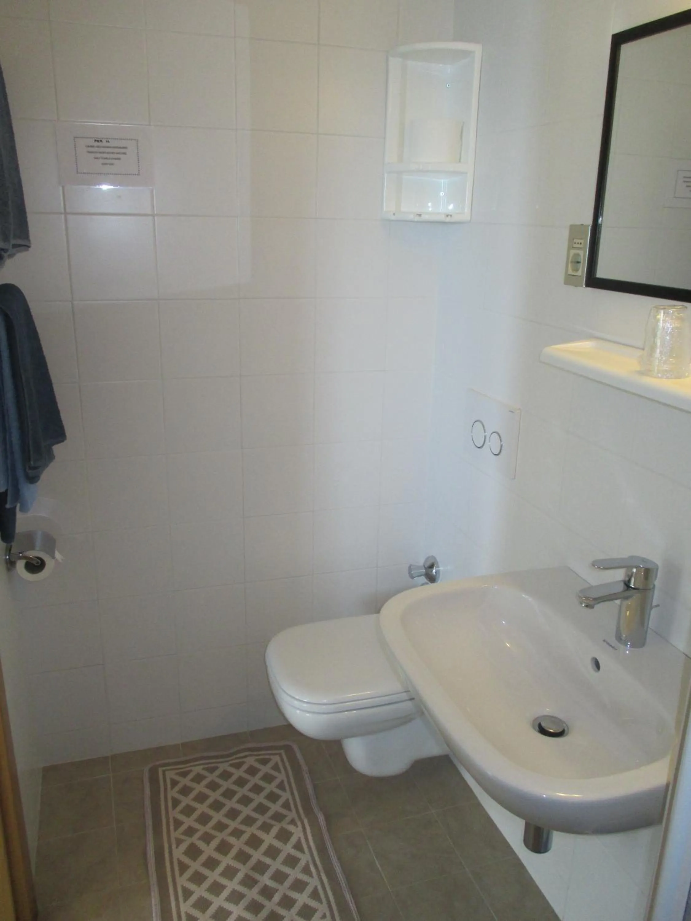 Toilet in Hotel Casa Popi