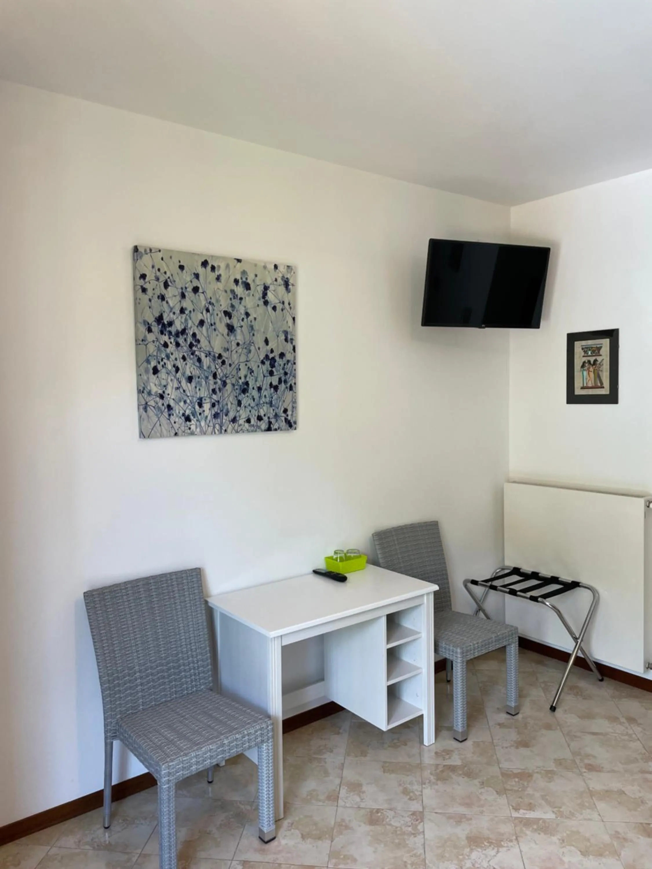 TV and multimedia in Hotel Casa Popi