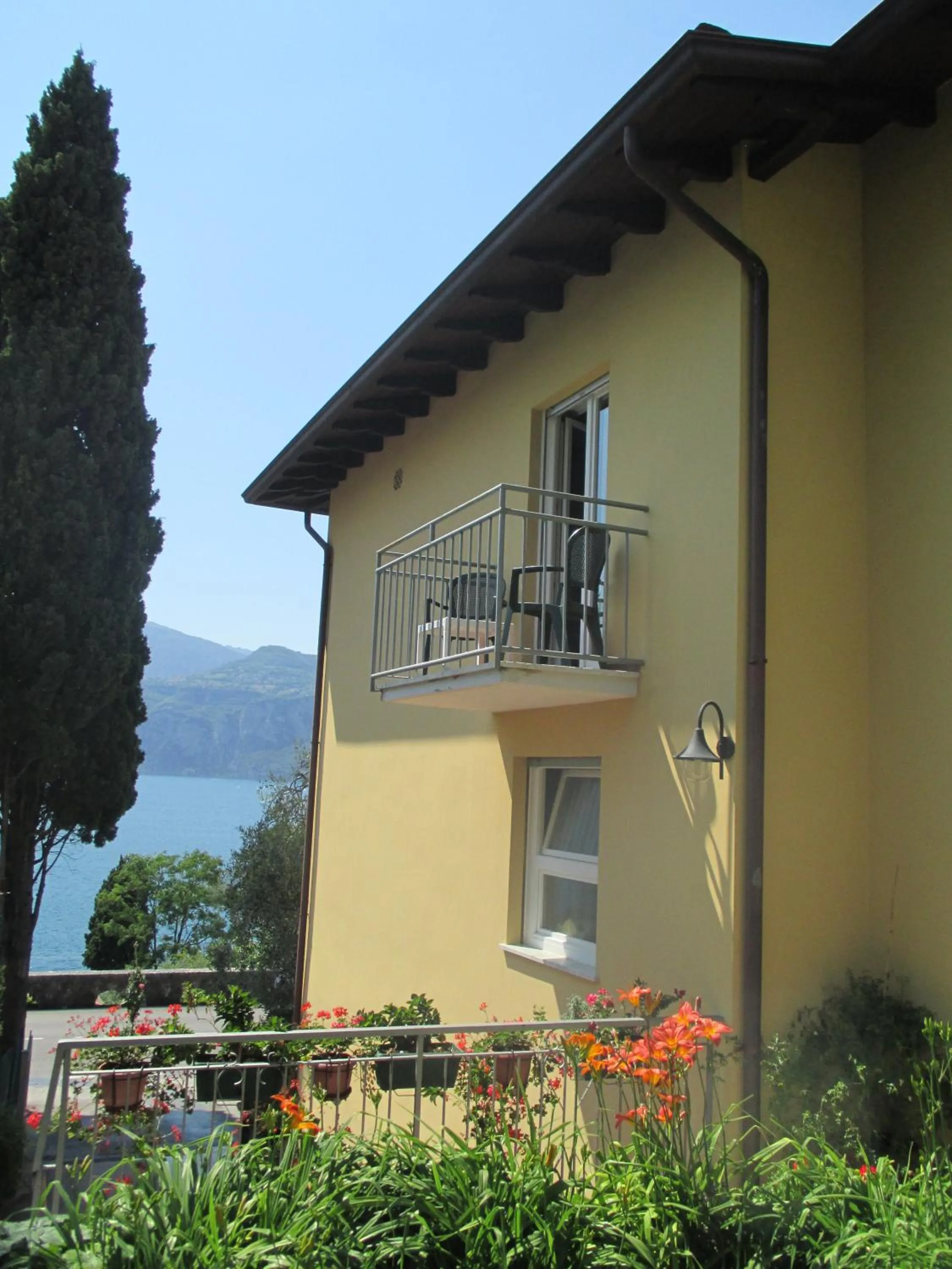 Property building in Hotel Casa Popi