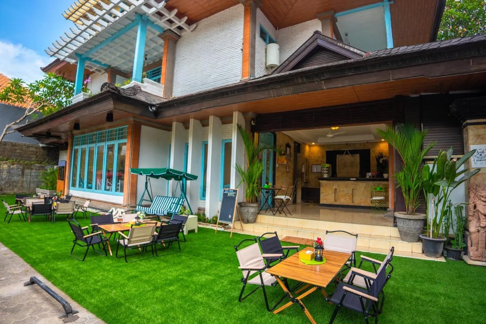 Facade/entrance in BS Home