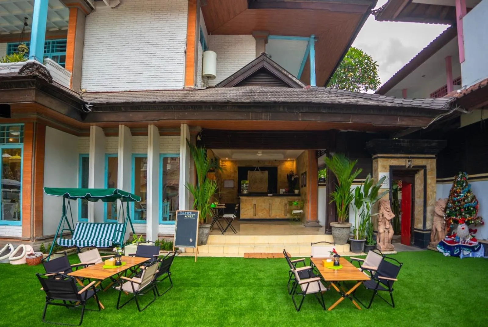 Facade/entrance in BS Home