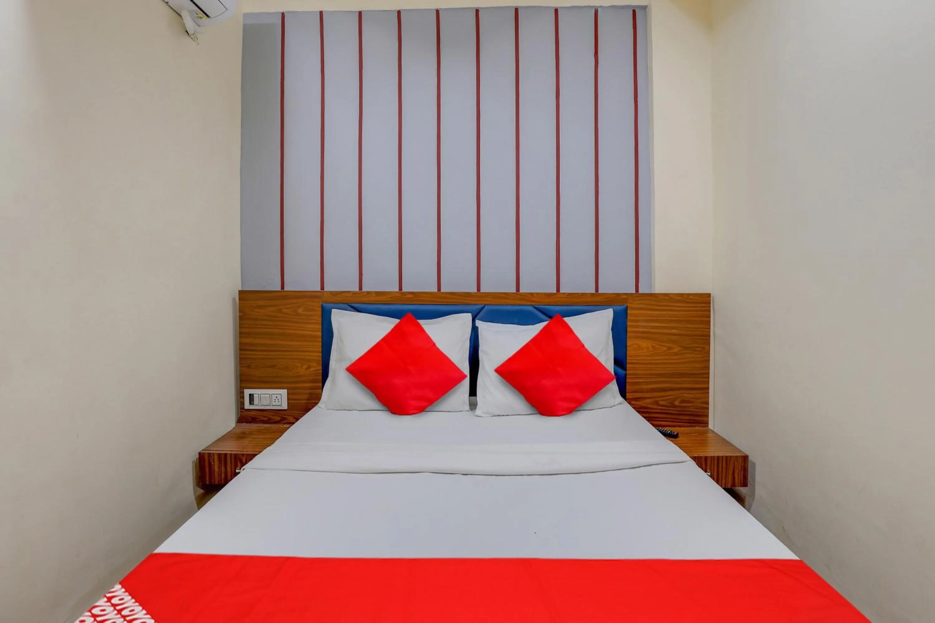 Bedroom, Bed in Hotel O Lotus