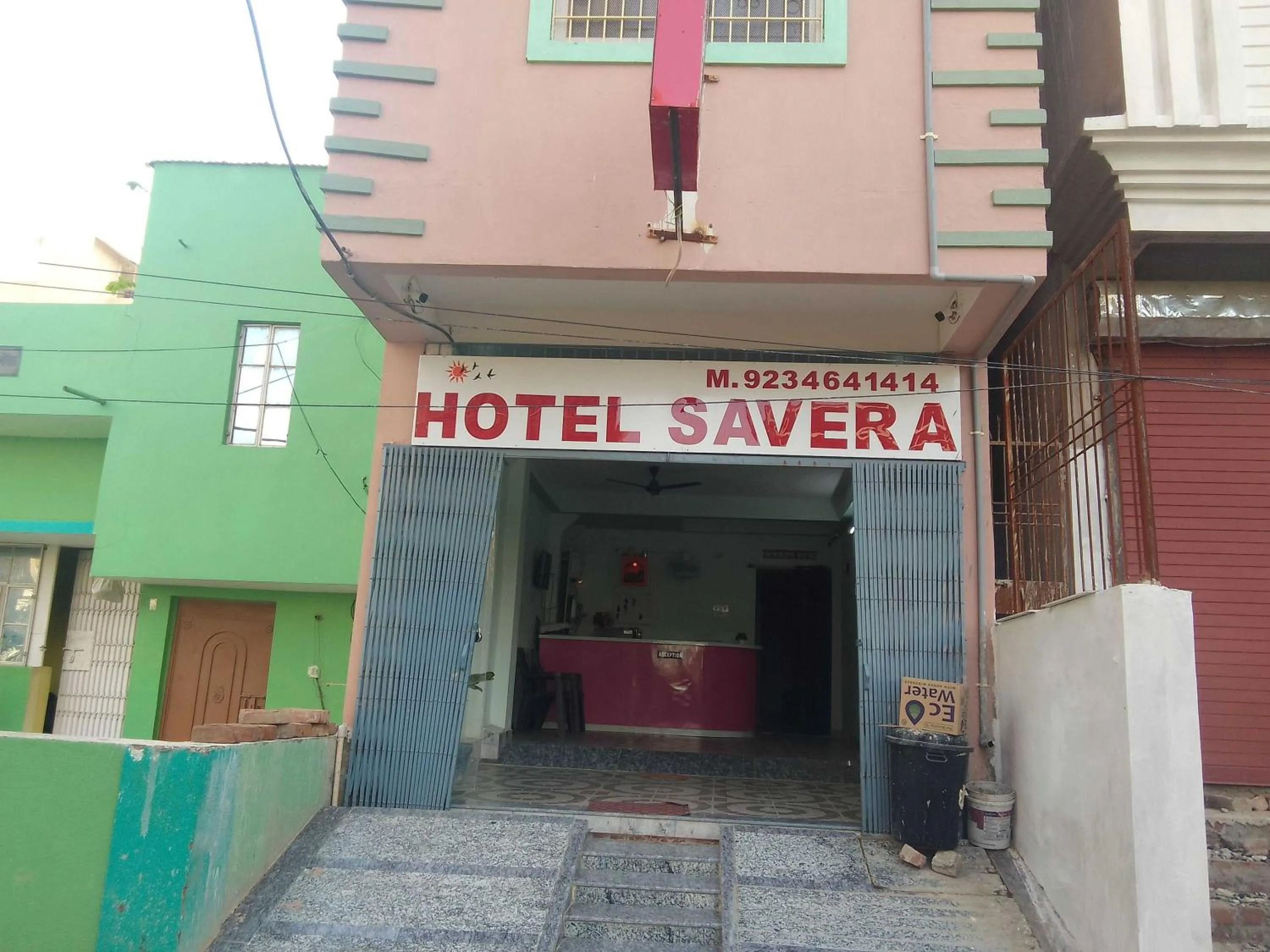 Facade/entrance in Hotel O Savera