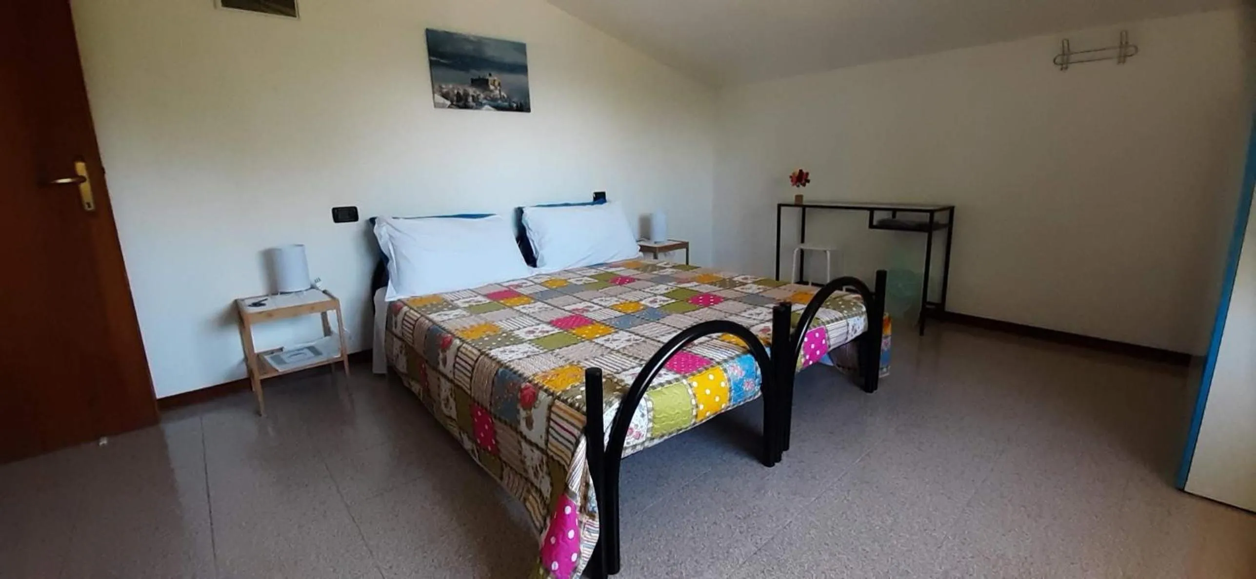 Photo of the whole room, Bed in Tolasudolsa Rooms, Breakfast & Mountain Bike