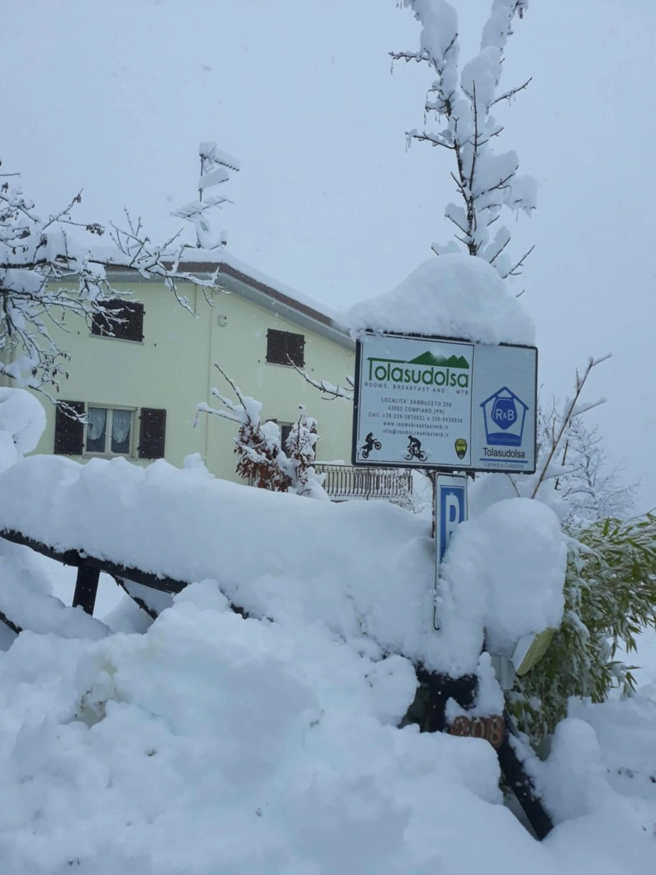 Property building in Tolasudolsa Rooms, Breakfast & Mountain Bike