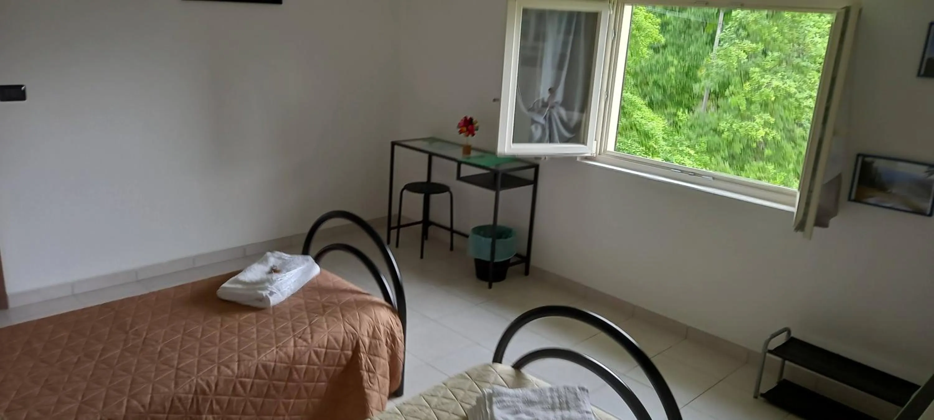 Bed in Tolasudolsa Rooms, Breakfast & Mountain Bike