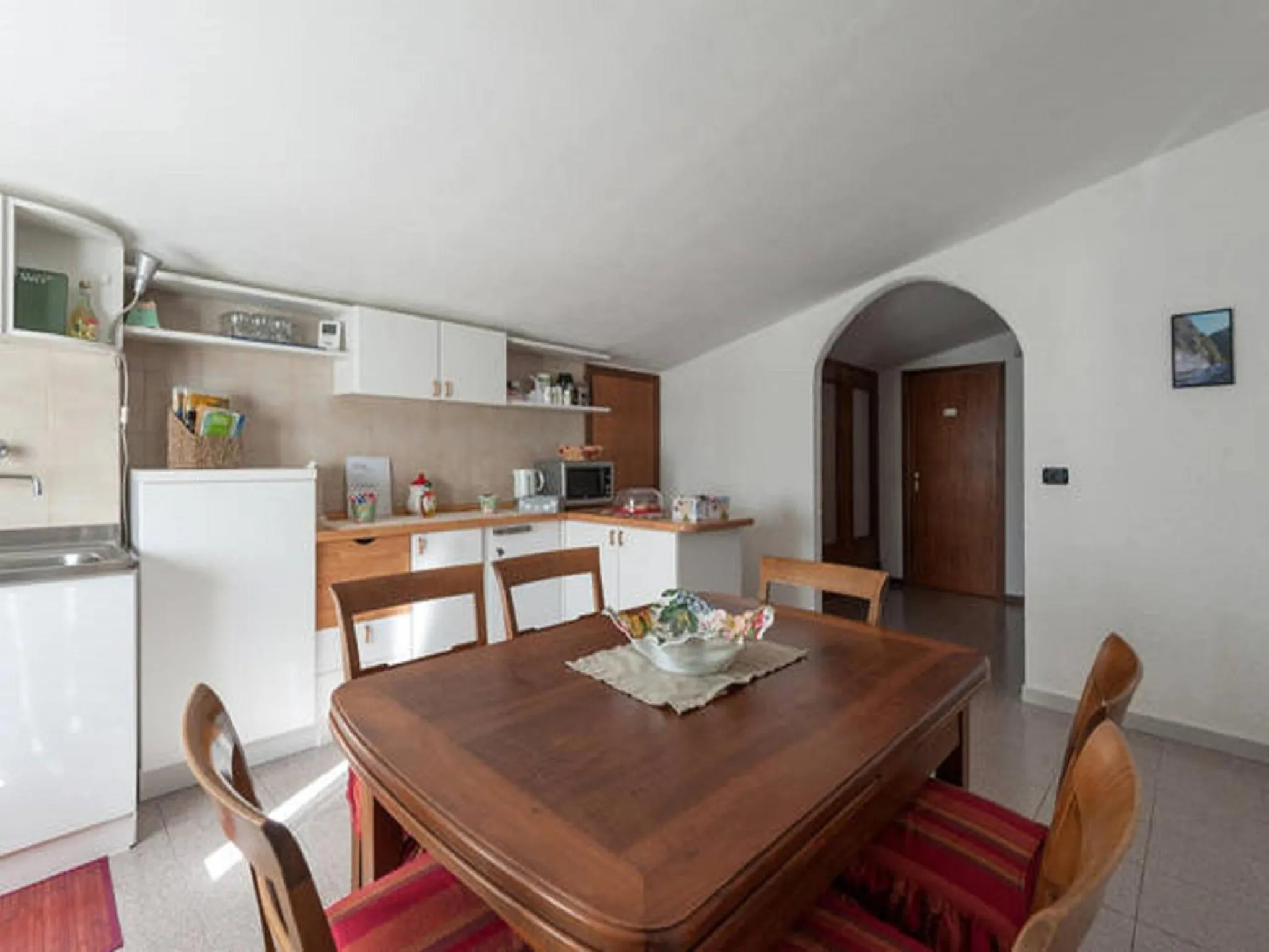 Restaurant/places to eat in Tolasudolsa Rooms, Breakfast & Mountain Bike