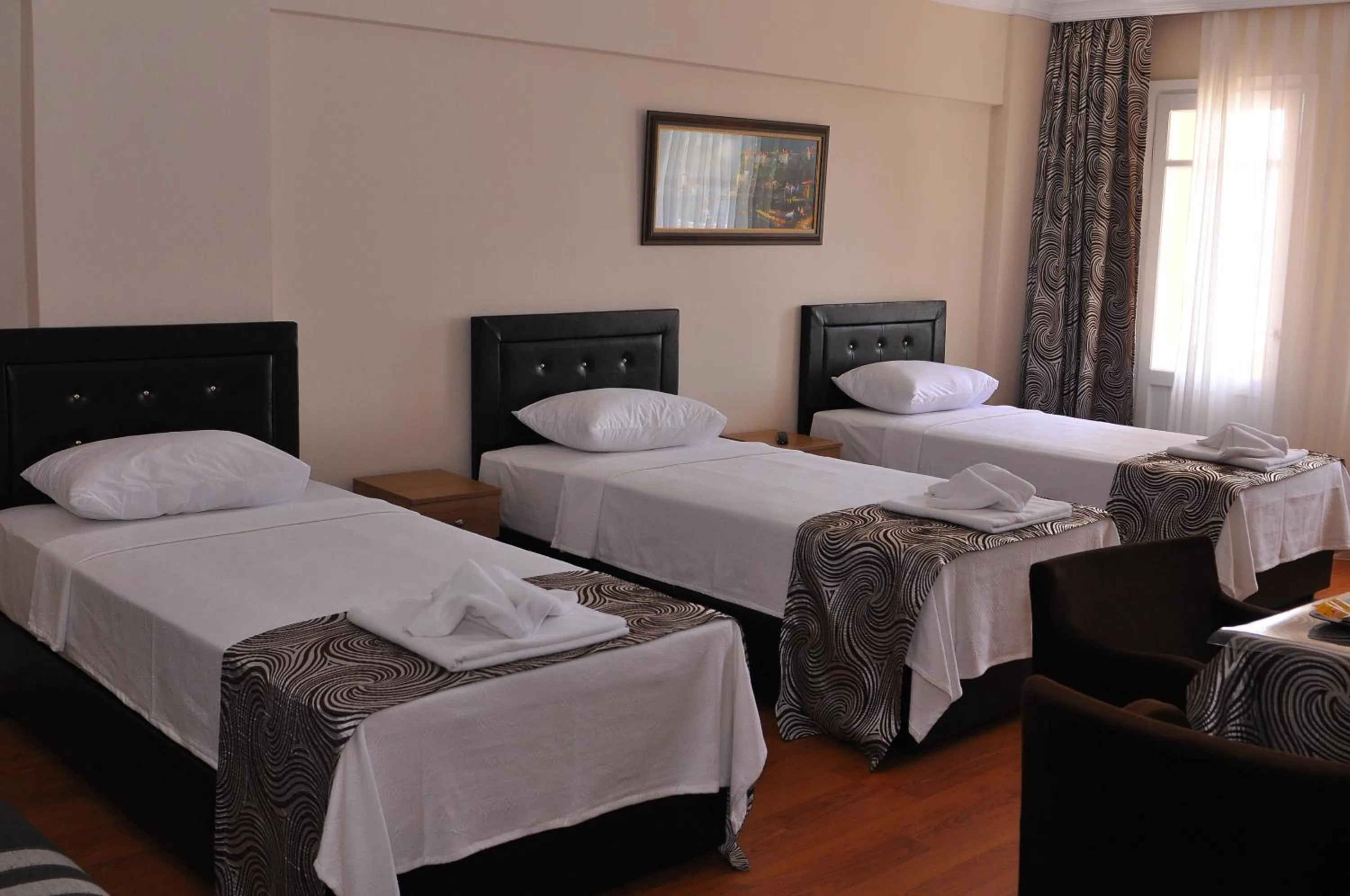 Photo of the whole room, Bed in Emsa Otel Maltepedeki Eviniz