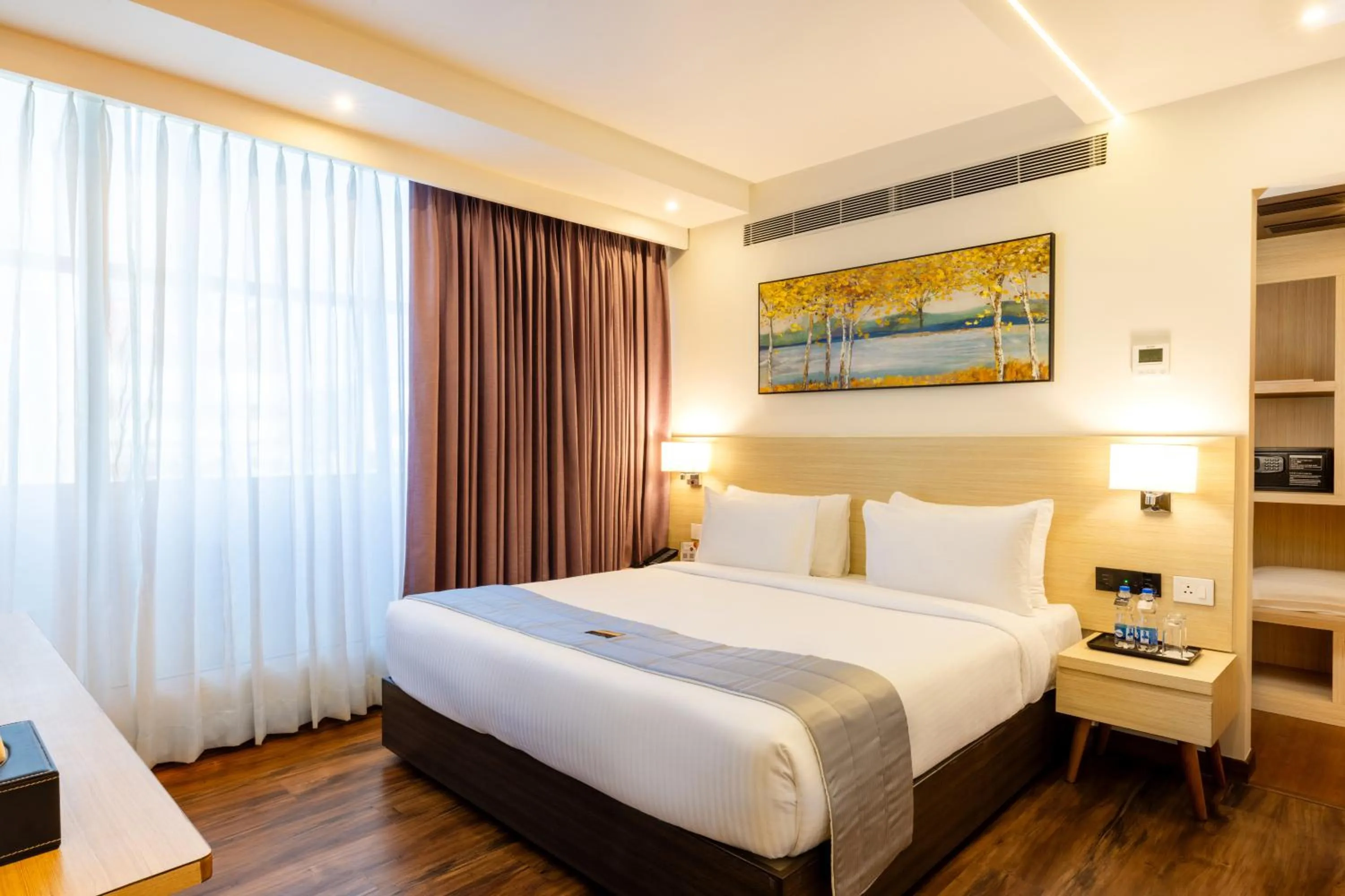 Bedroom, Bed in The Palomar By Crossway