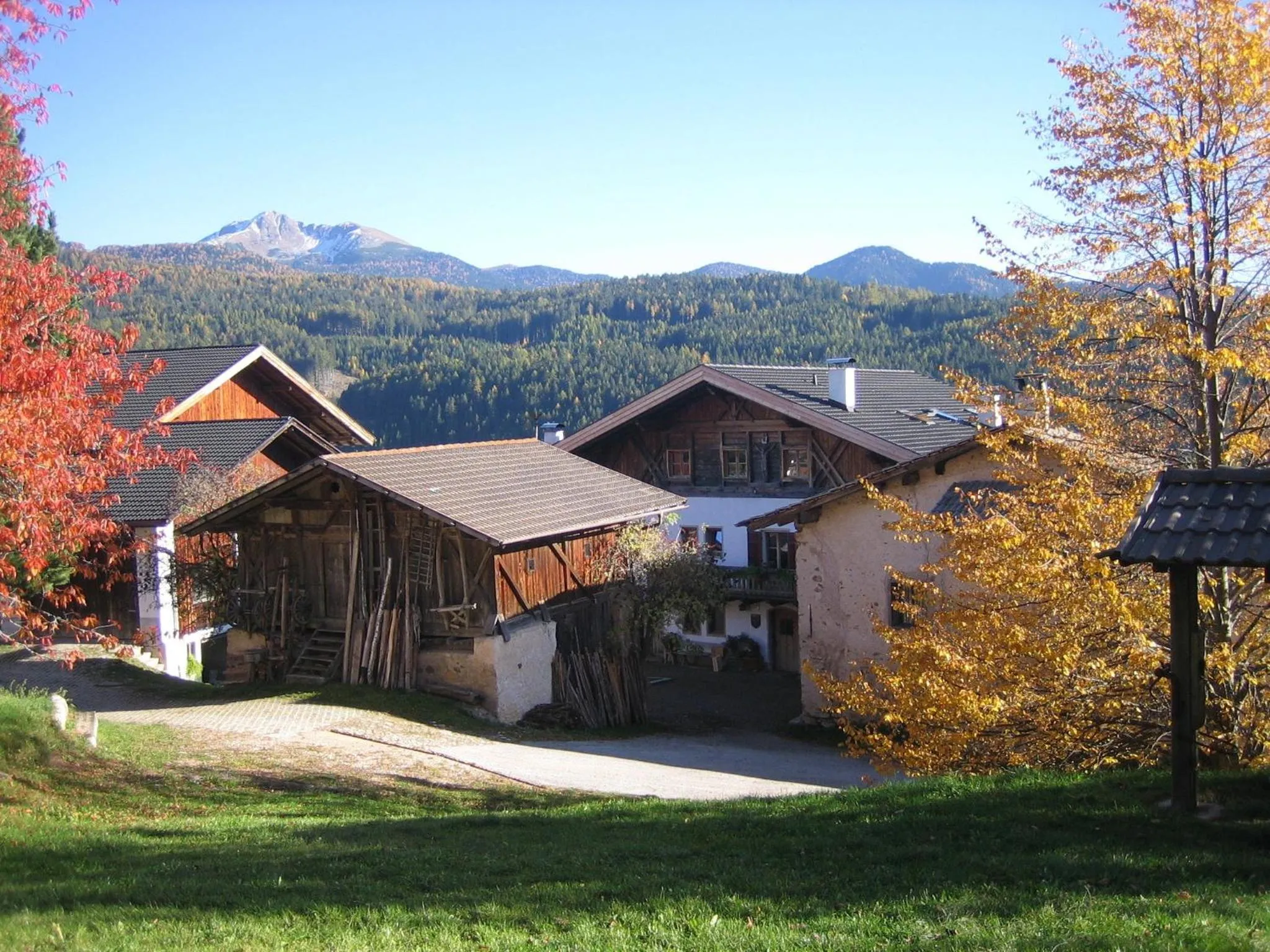 Property building in Schornhof