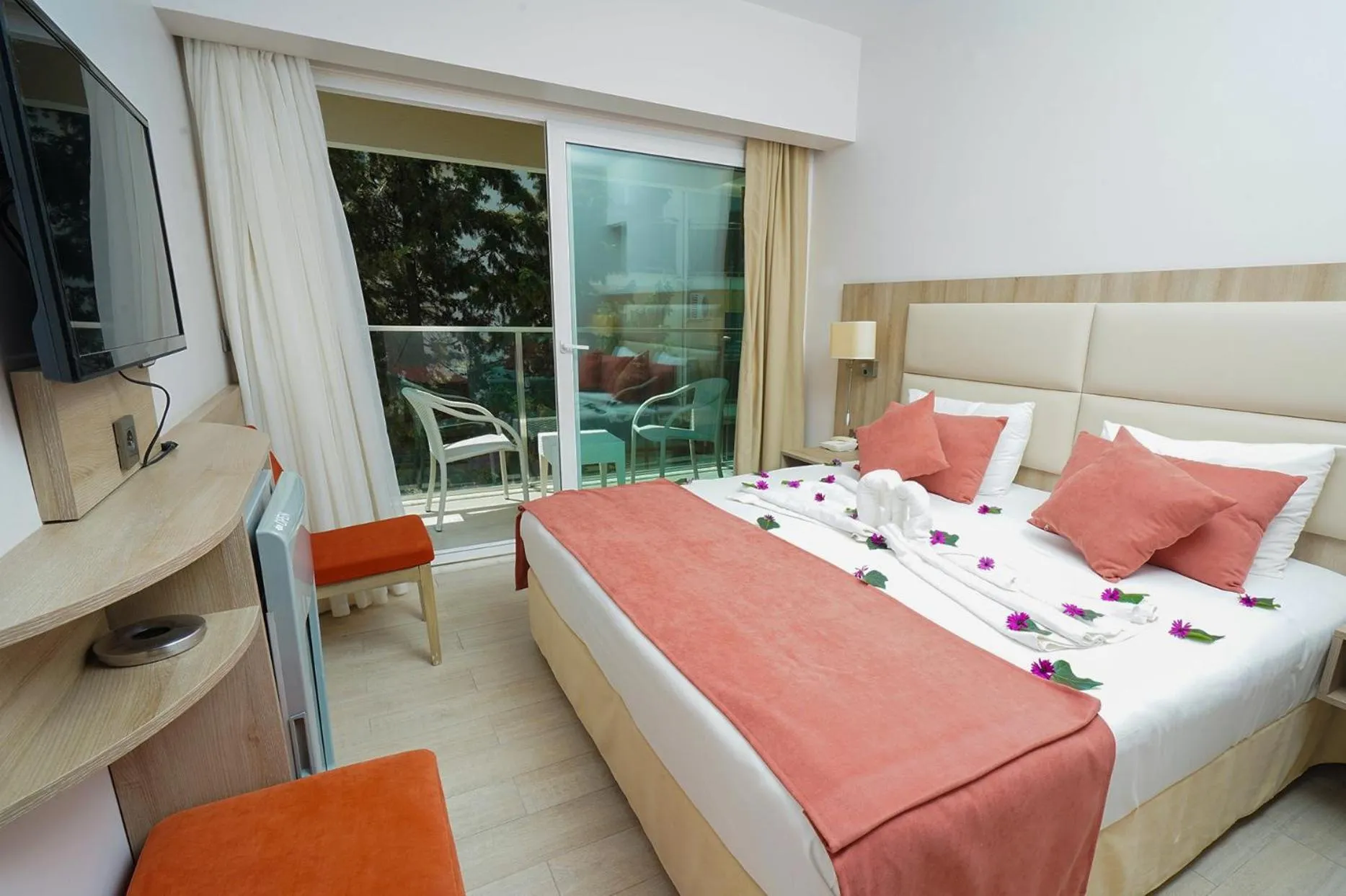Bed in Begonville Beach Hotel - Adult Only