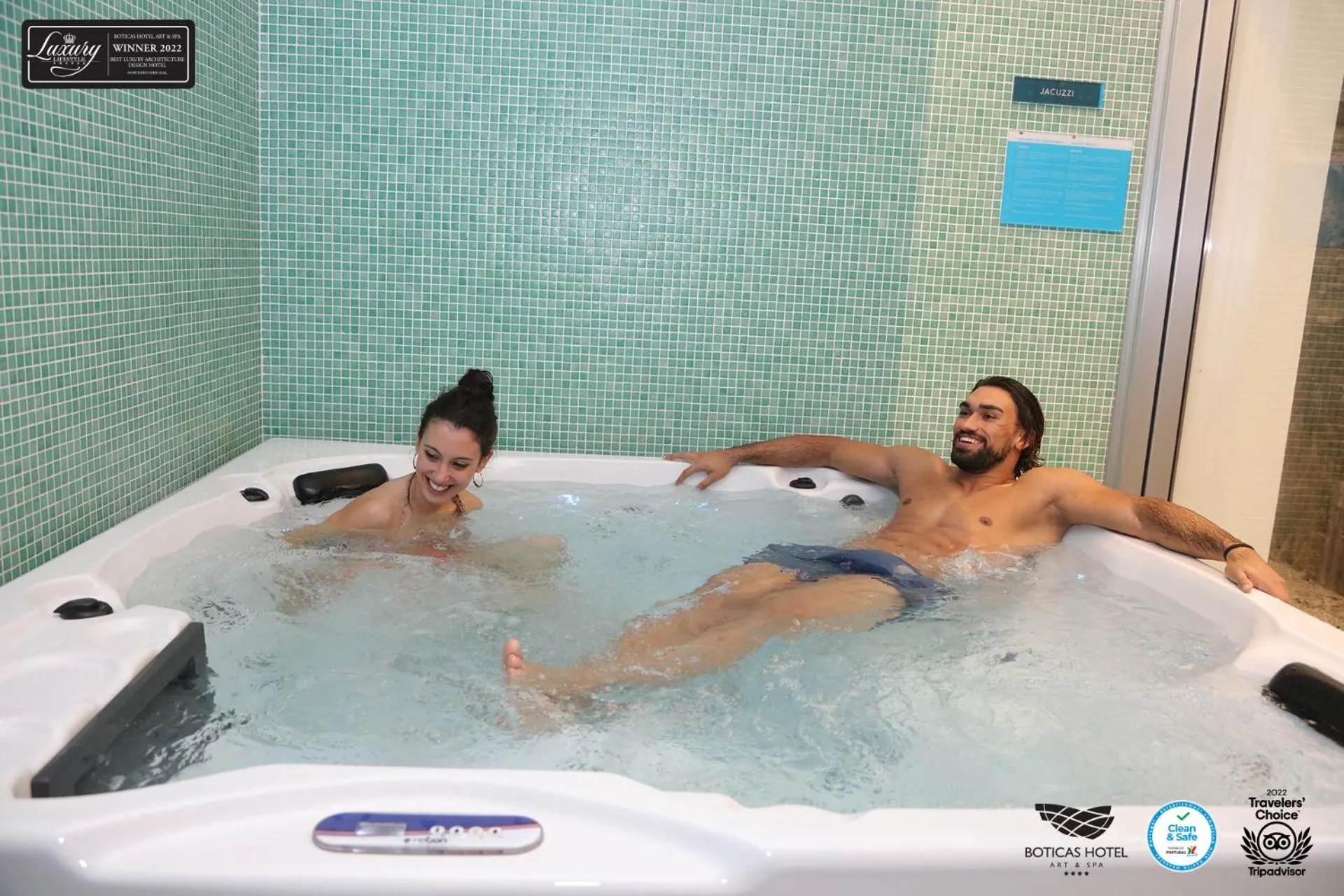 Hot Tub in Boticas Hotel Art & SPA