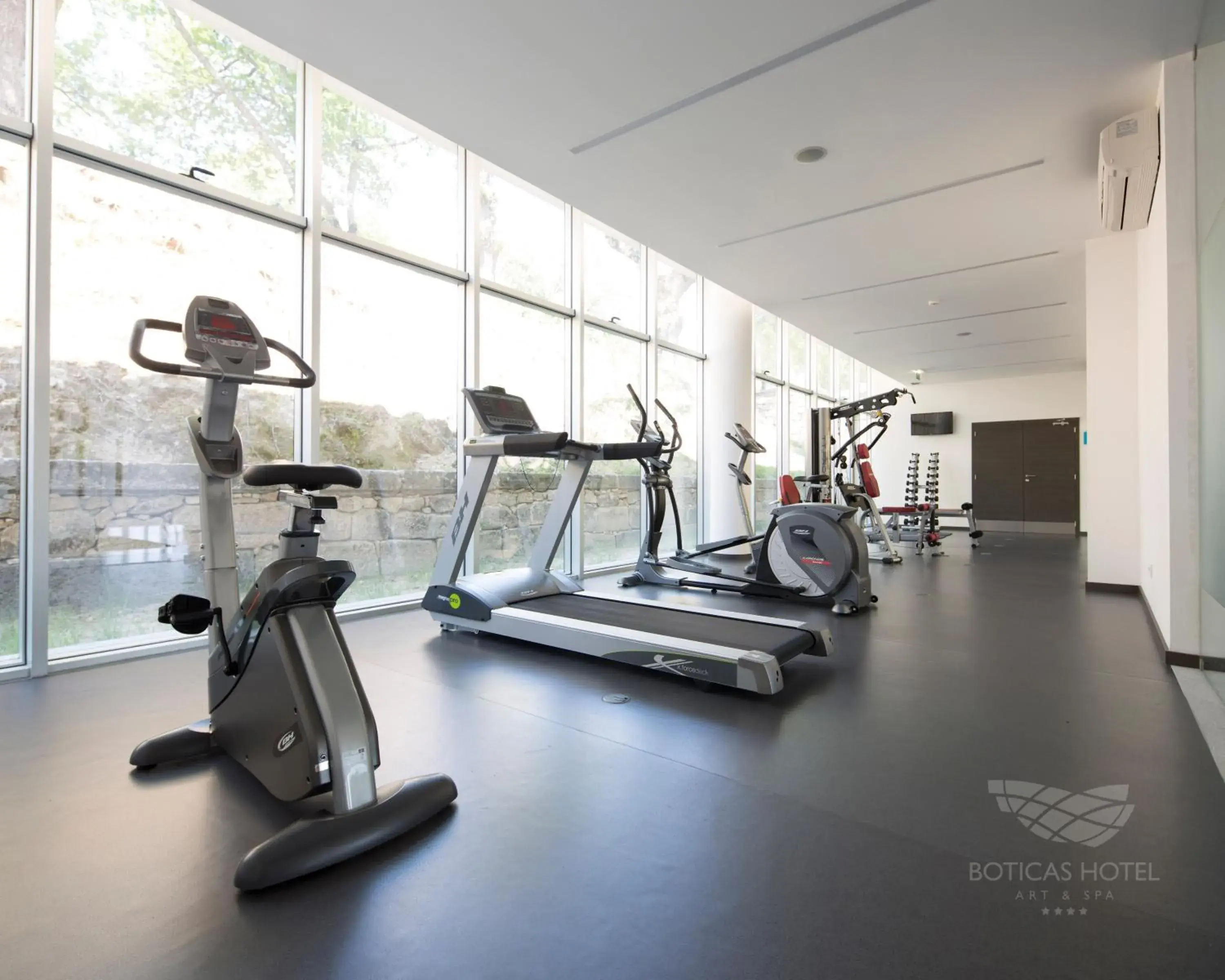 Fitness centre/facilities in Boticas Hotel Art & SPA Fitness centre/facilities in Boticas Hotel Art & SPA