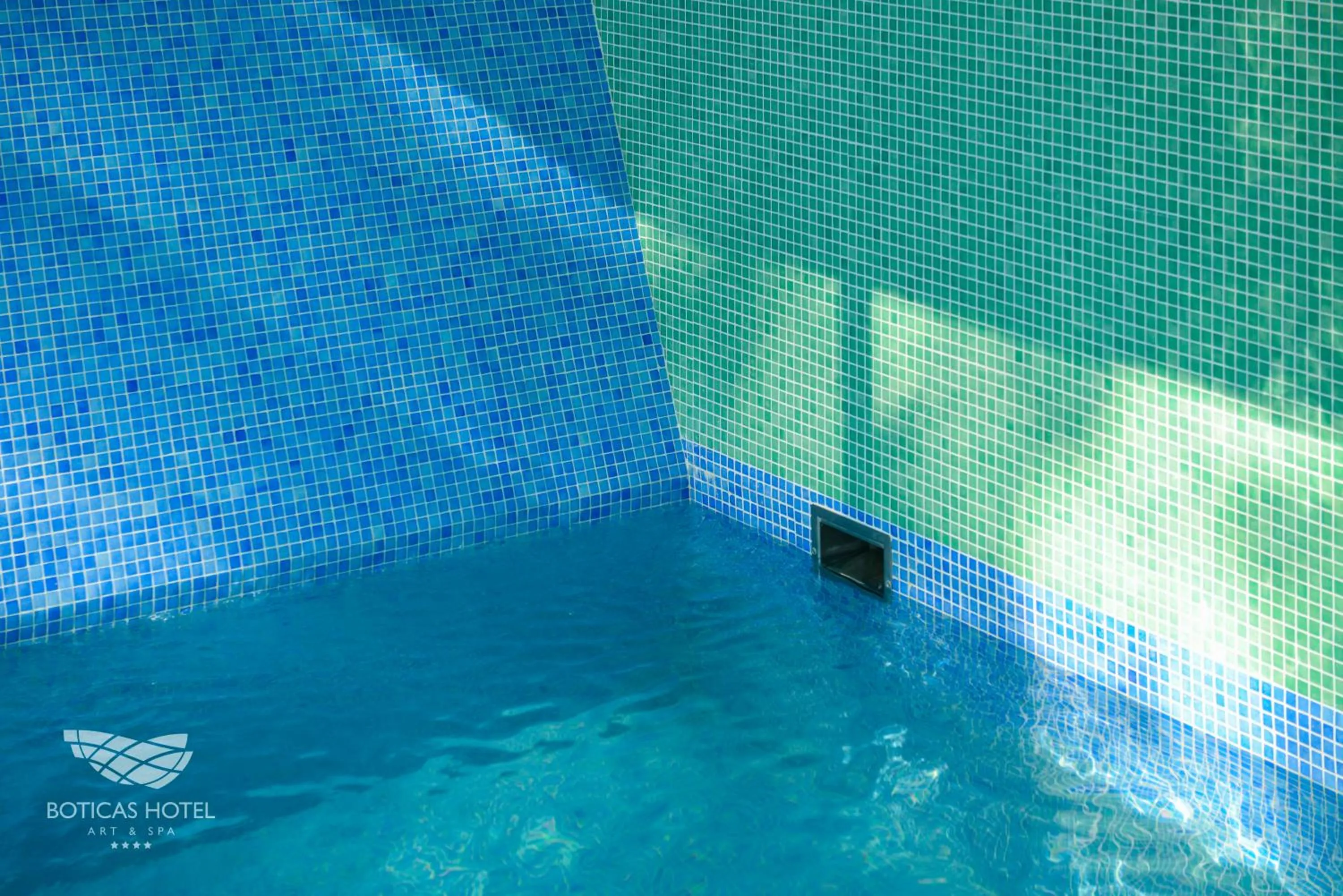 Swimming pool in Boticas Hotel Art & SPA