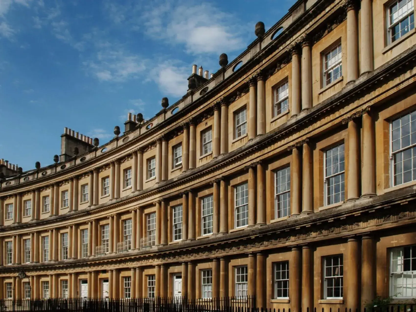 Property building in Bath Circle Property building in Bath Circle