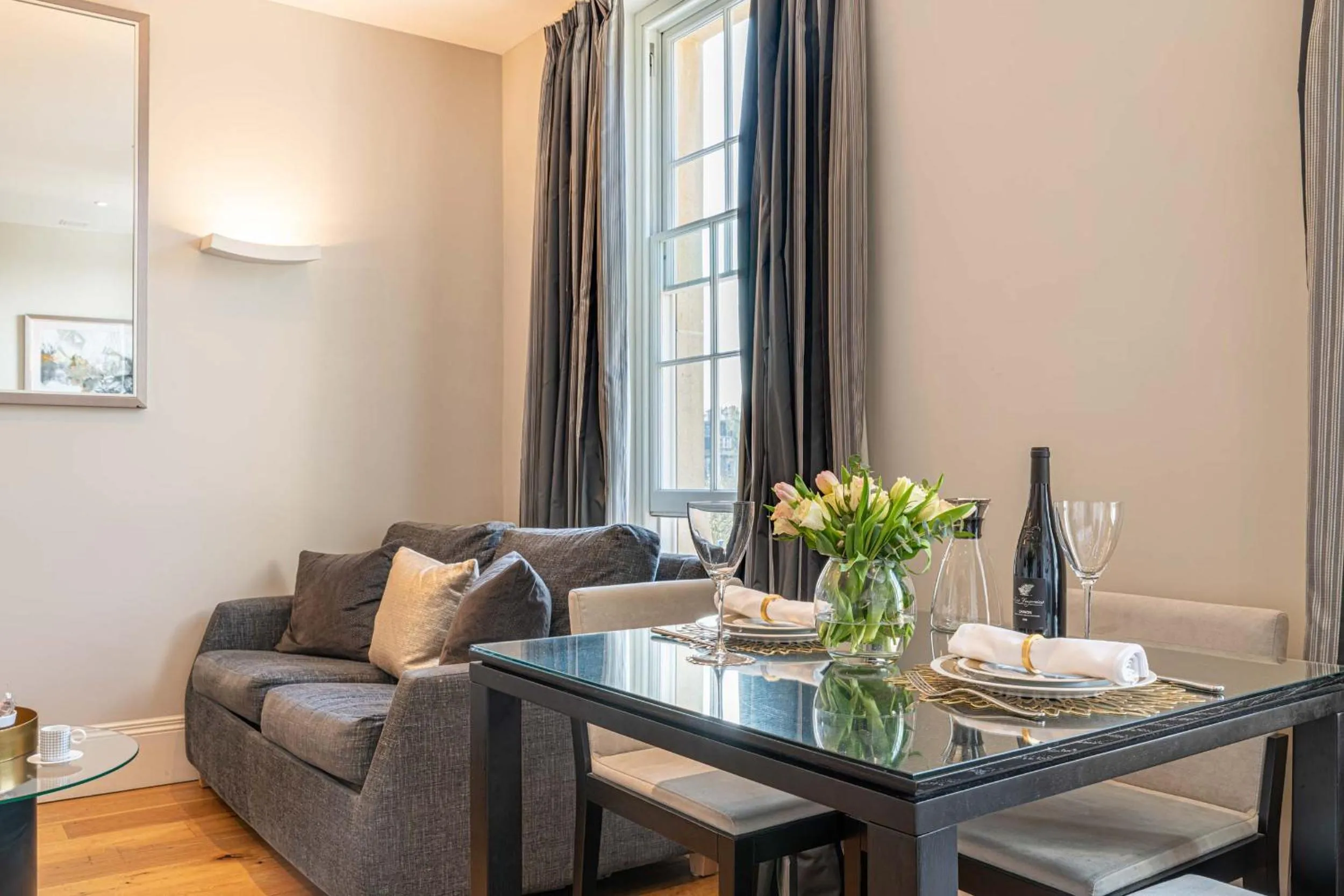 Living room in Bath Circle