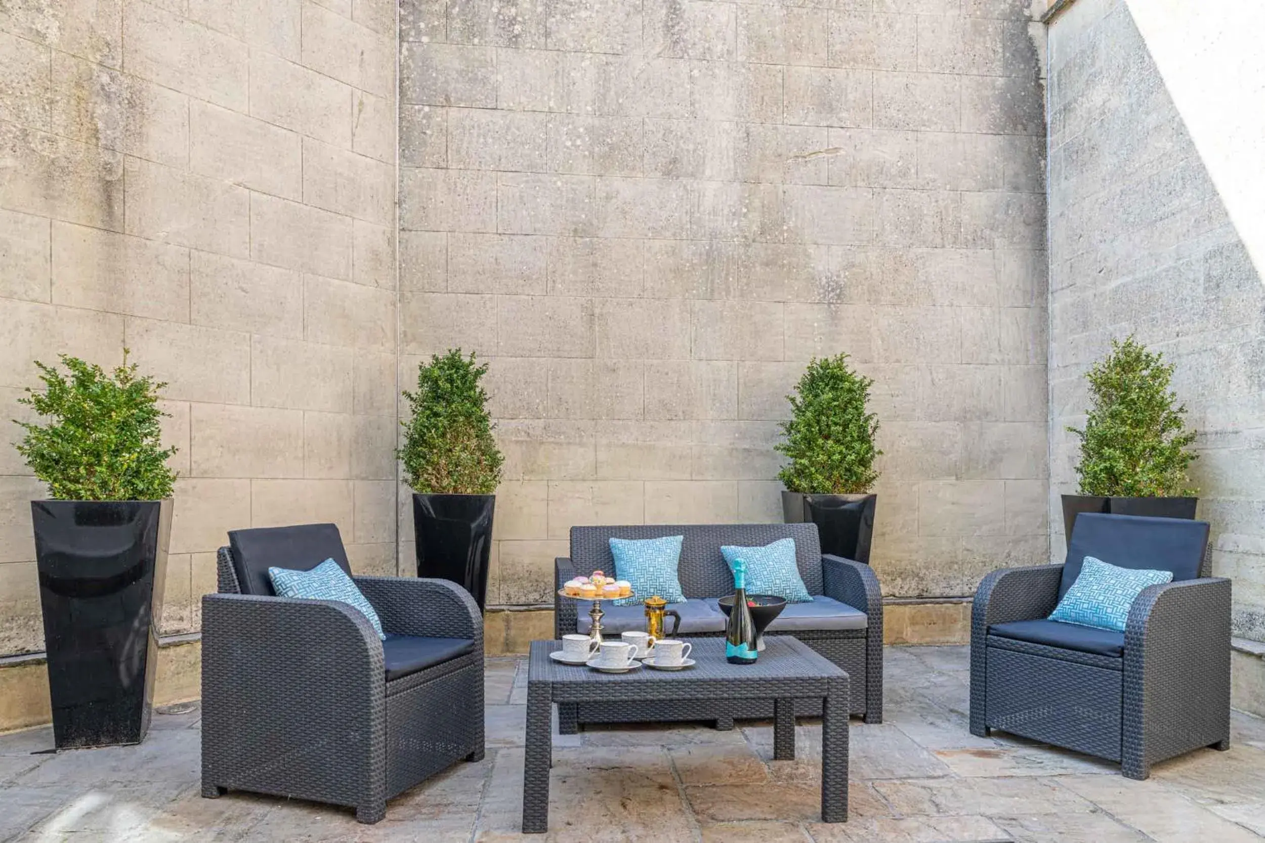 Property building in Bath Circle Property building in Bath Circle