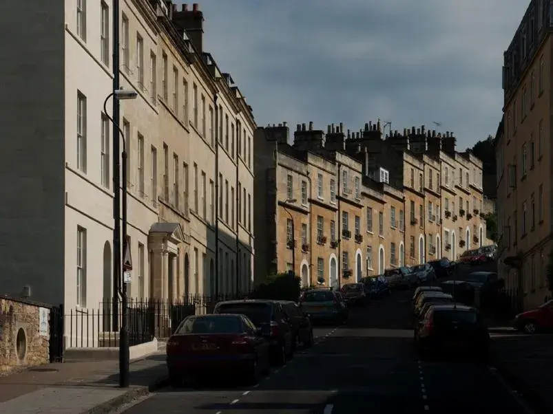 Property building in Bath Circle Property building in Bath Circle