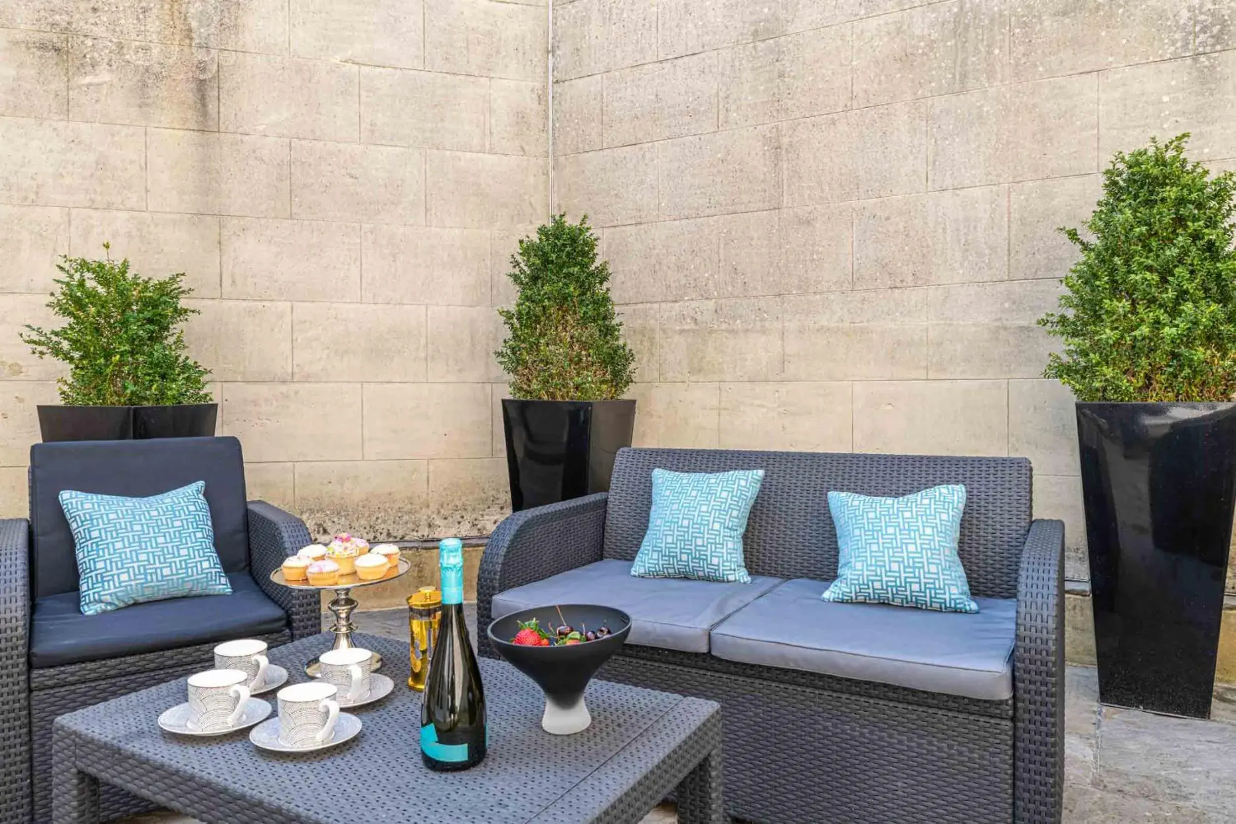 Property building in Bath Circle Property building in Bath Circle