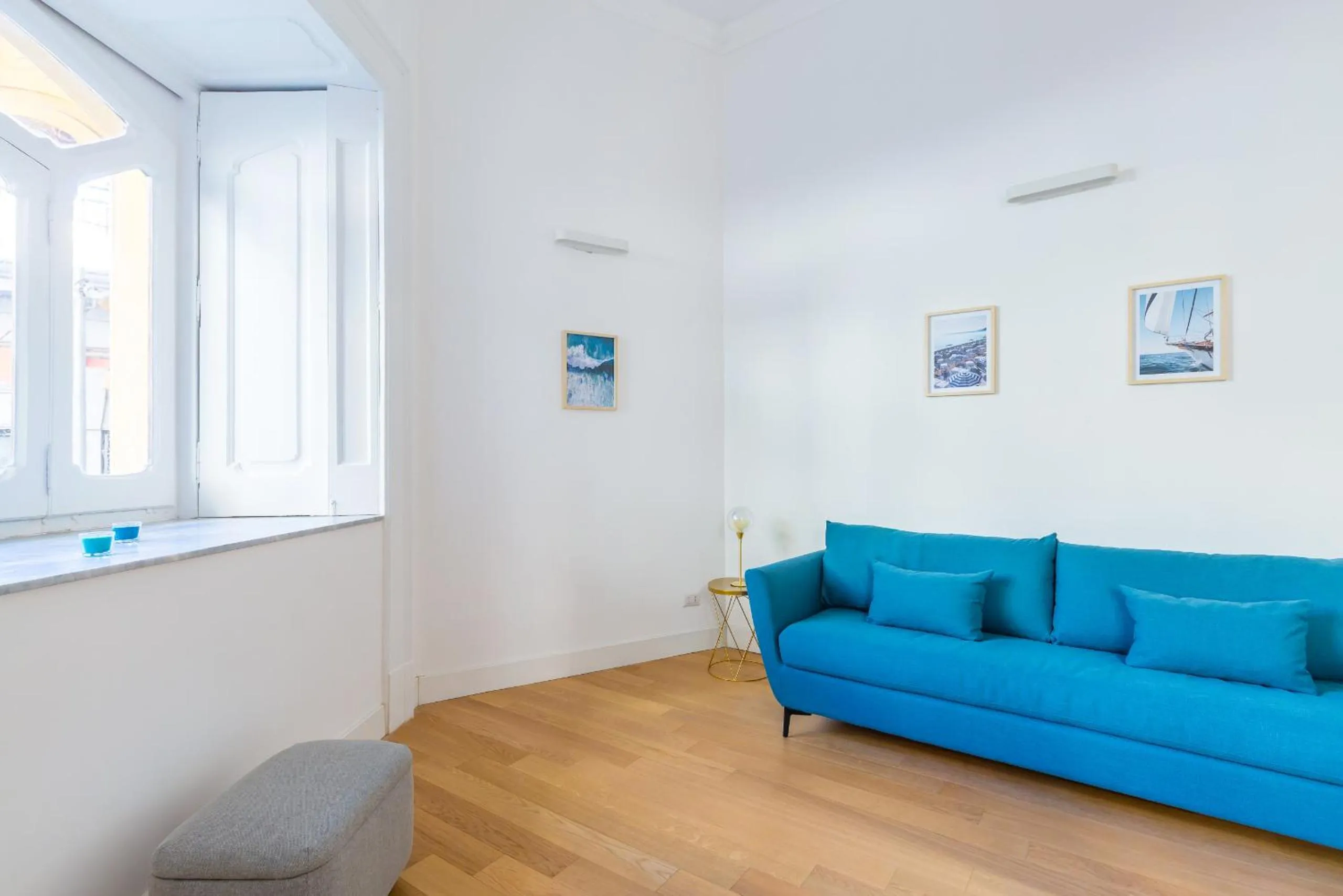 Piazza Amedeo Stylish Apartment by Wonderful Italy