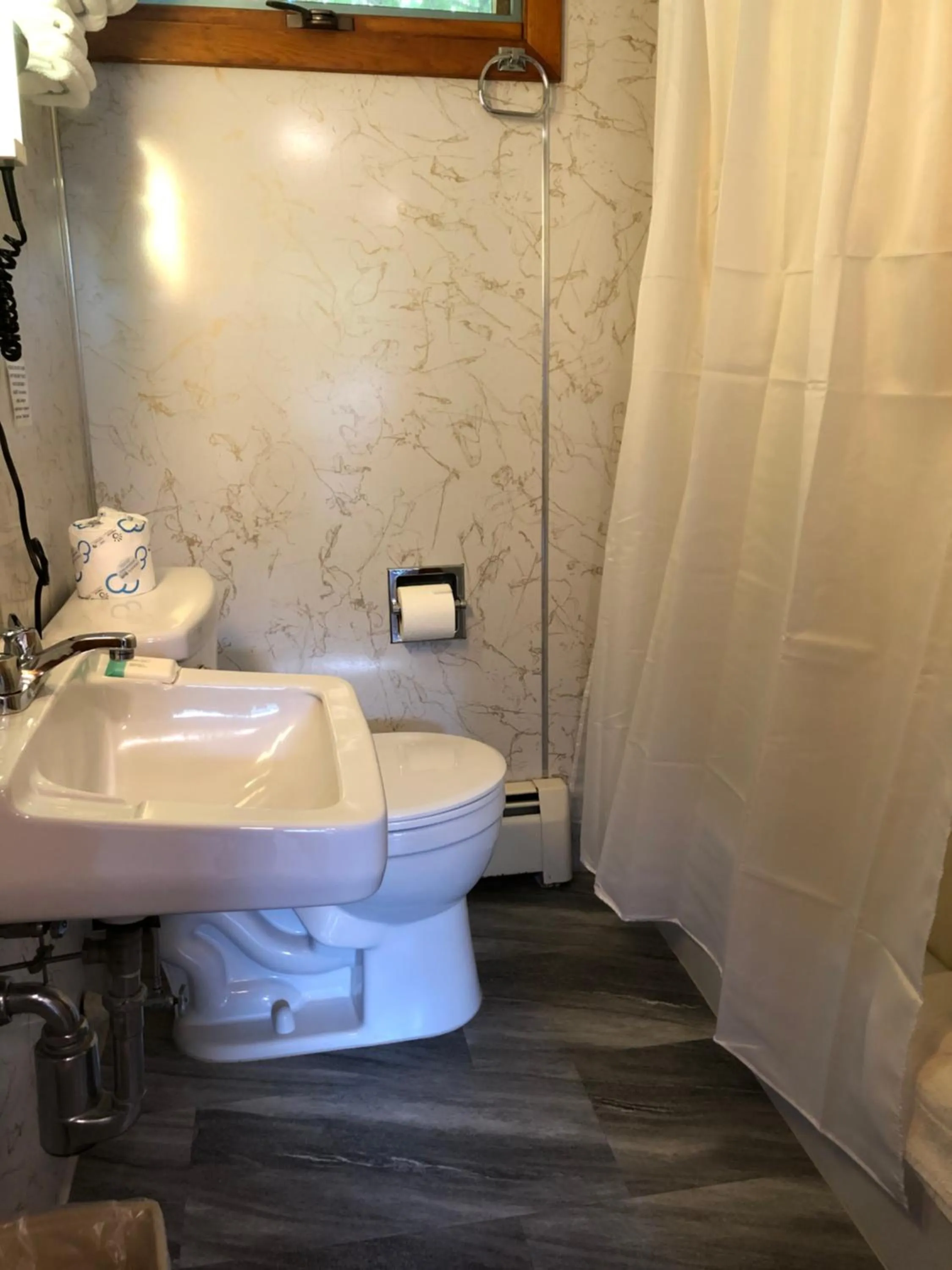 Bathroom in Marcotte Motor Court