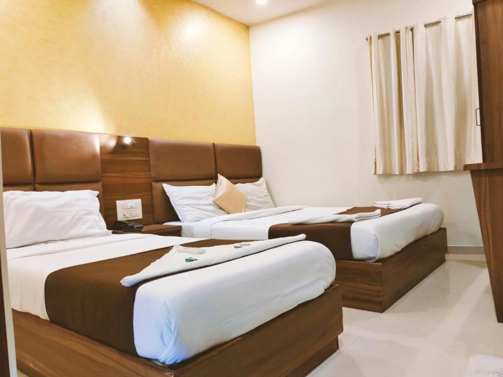 Bed in Hotel Avion Palace