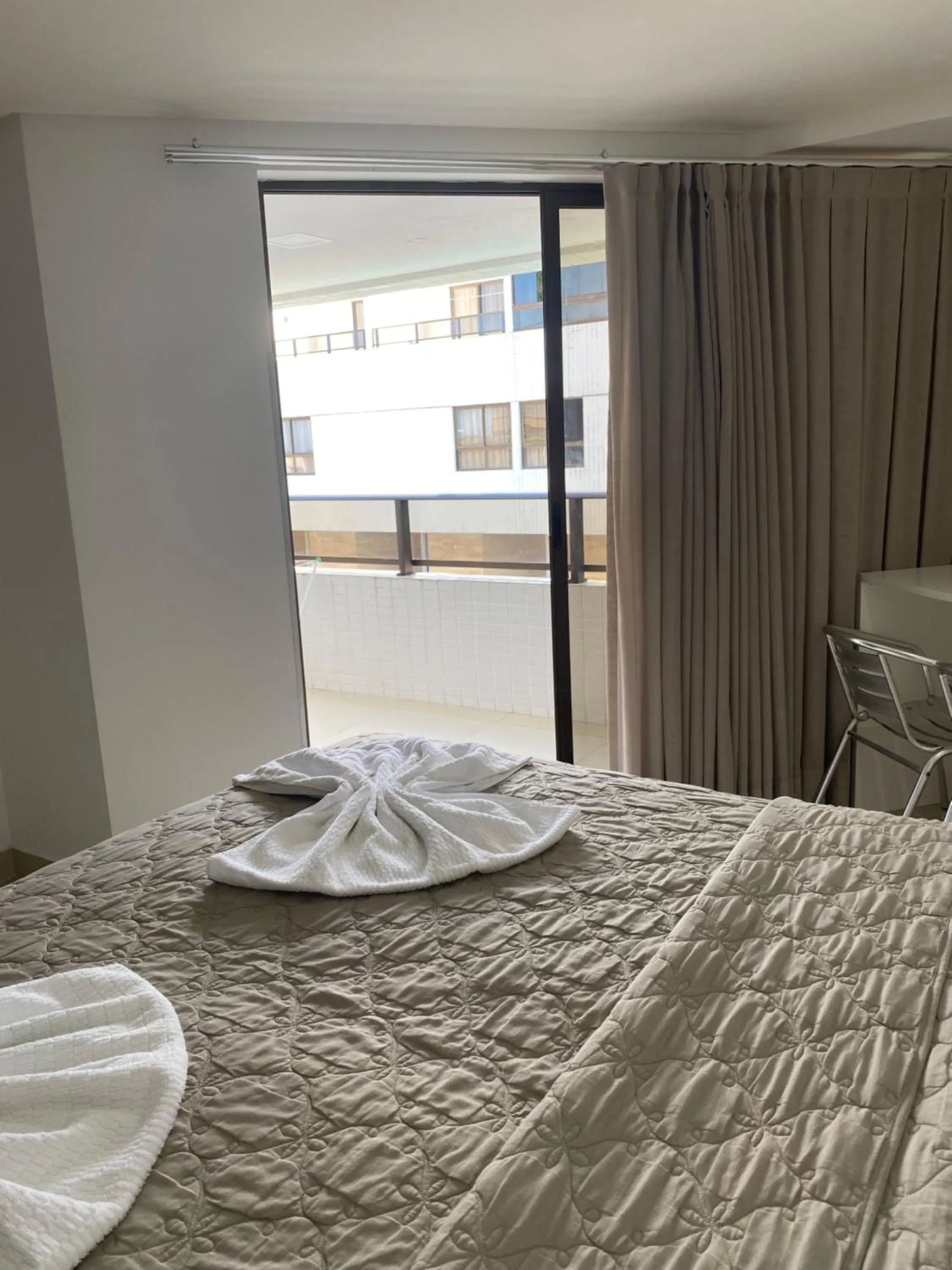 Bed in Gold Flat Cabo Branco