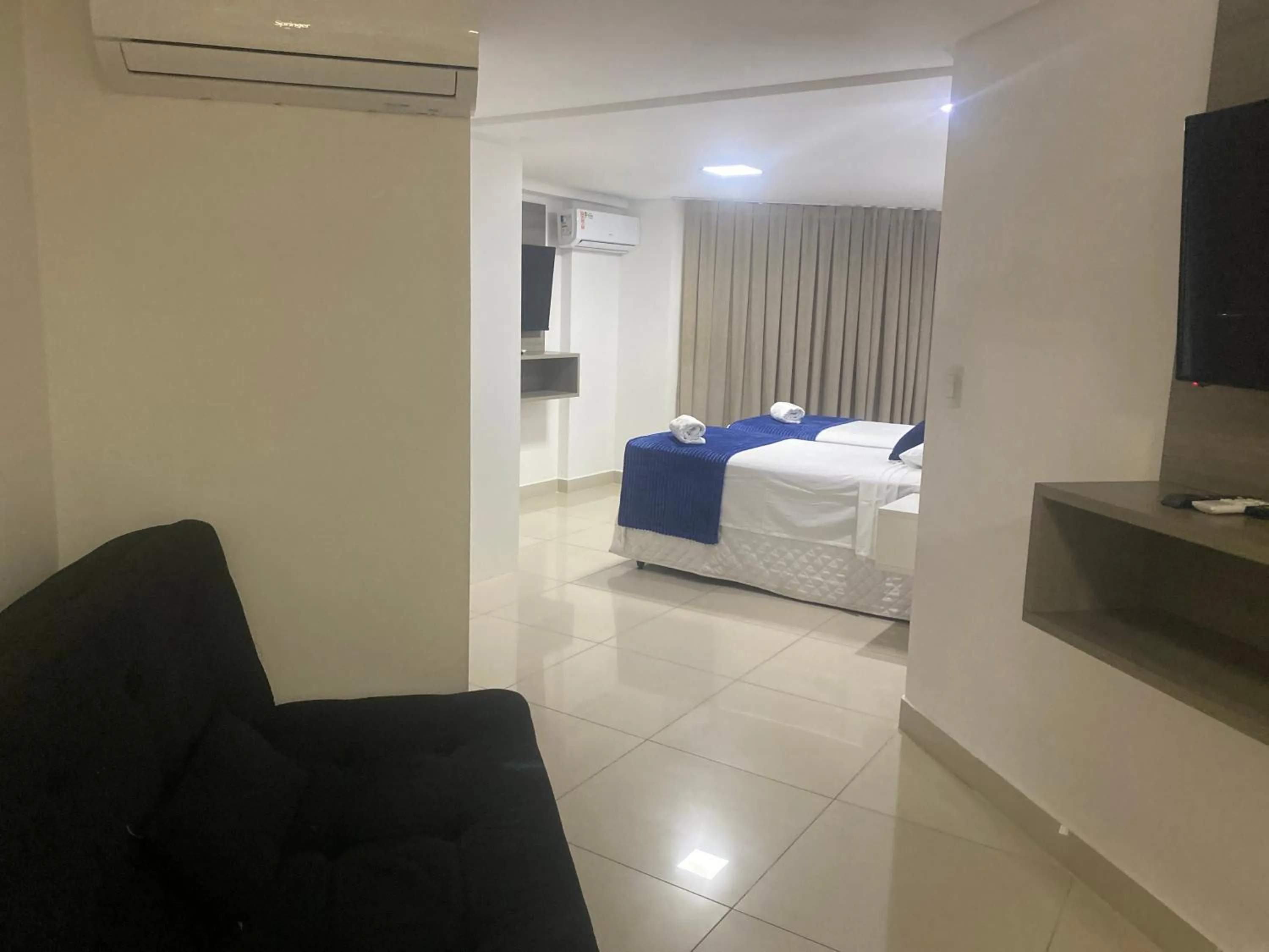 Bed in Gold Flat Cabo Branco