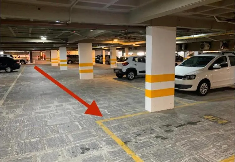 Parking in Gold Flat Cabo Branco