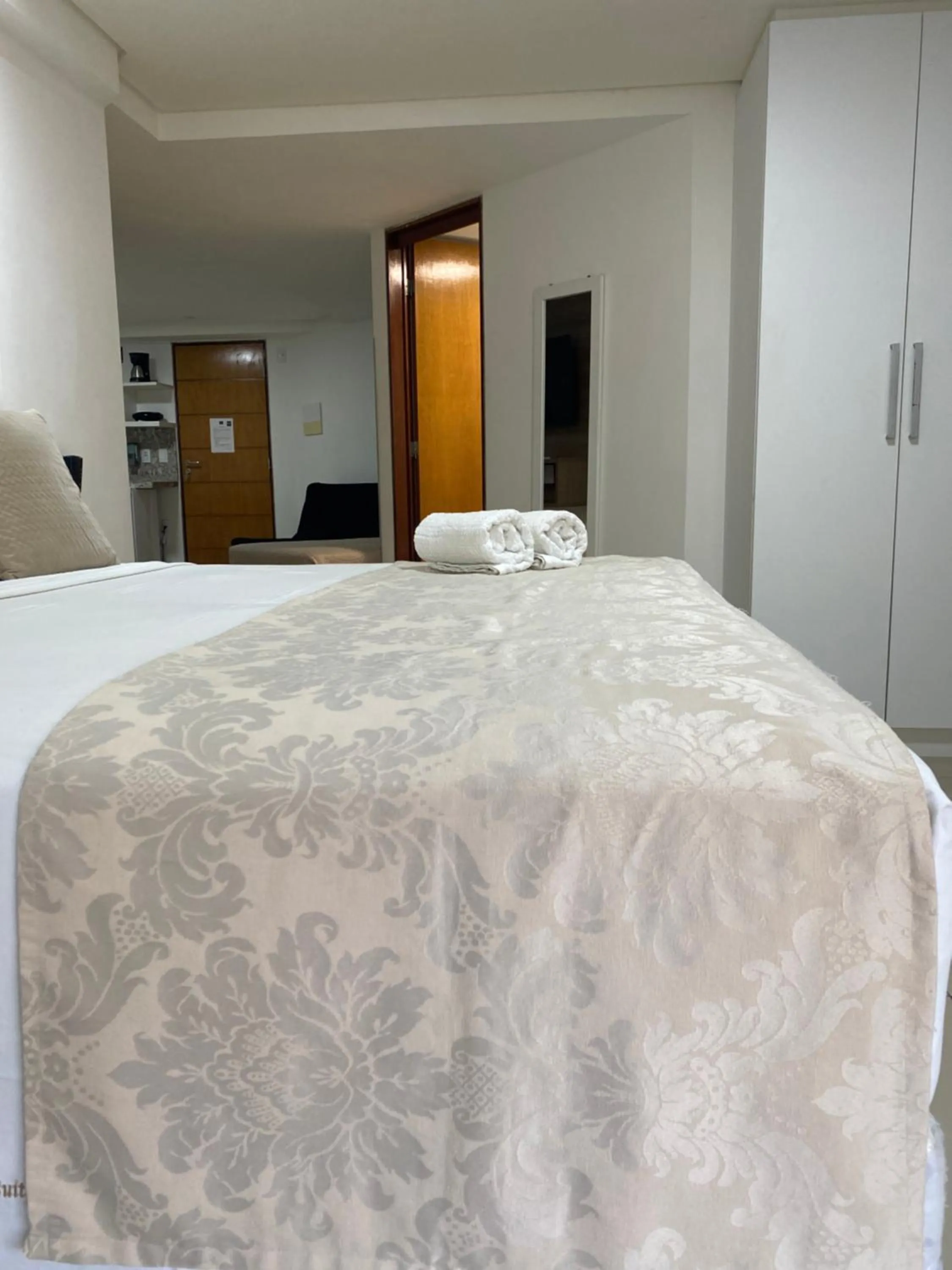 Bed in Gold Flat Cabo Branco