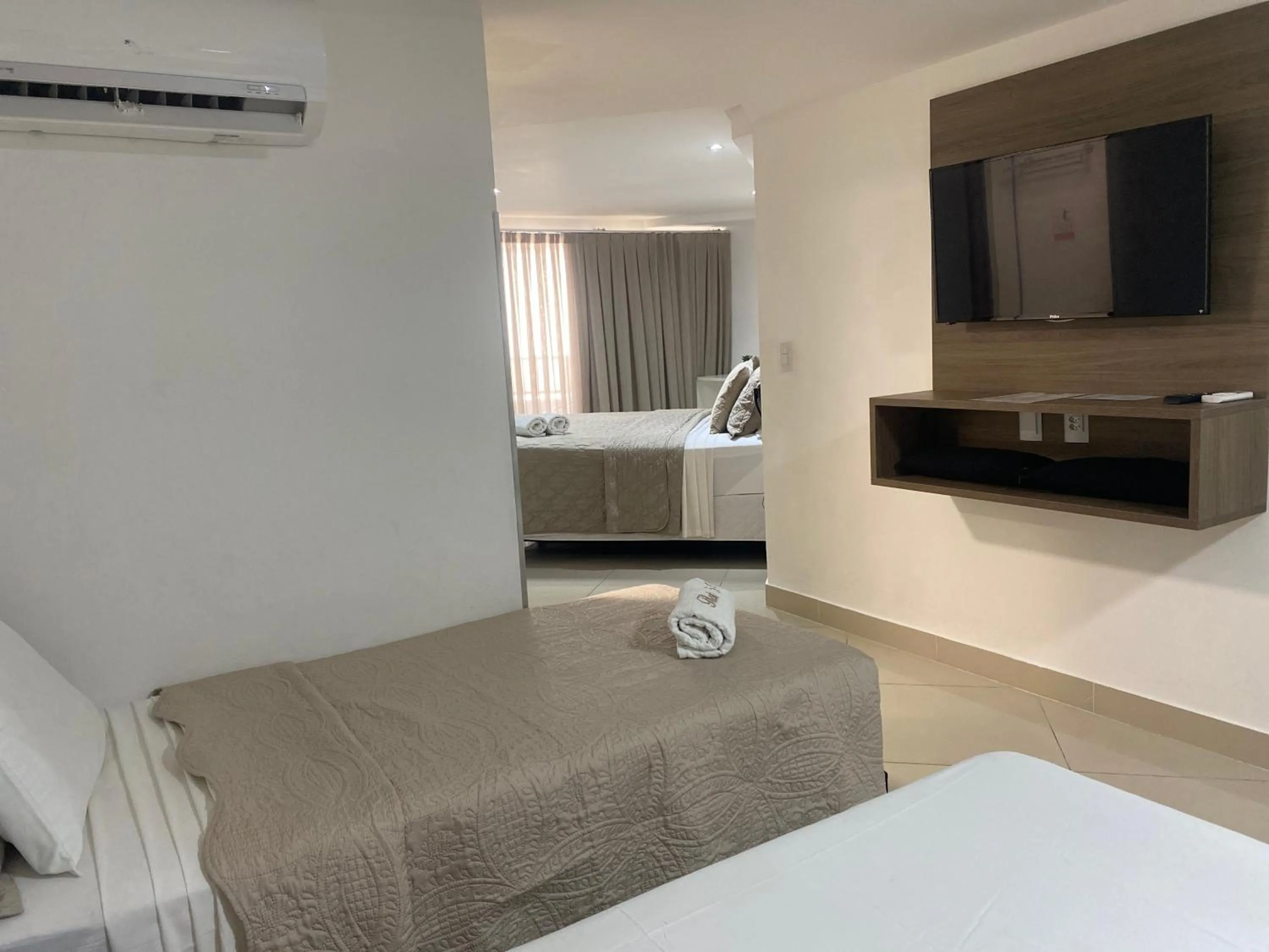 Bed in Gold Flat Cabo Branco