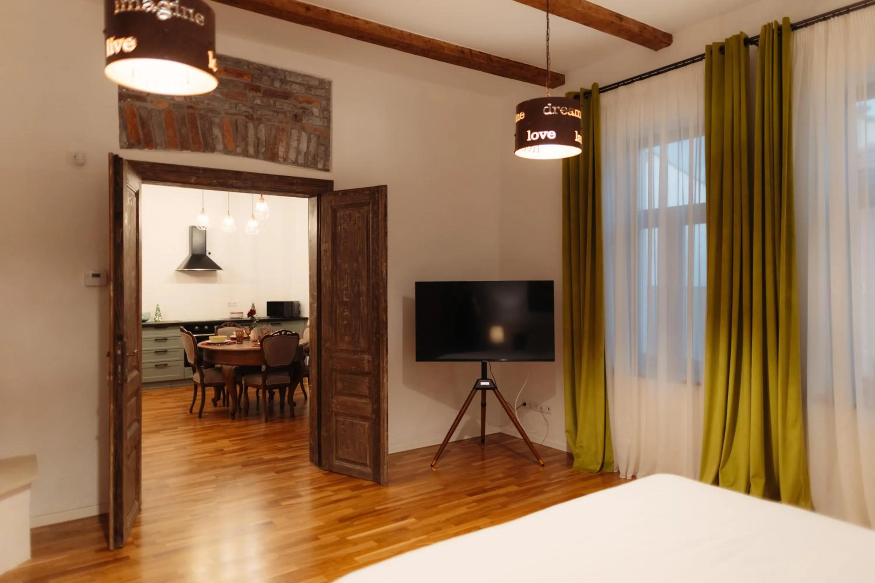 TV and multimedia, Bed in Casa 1901