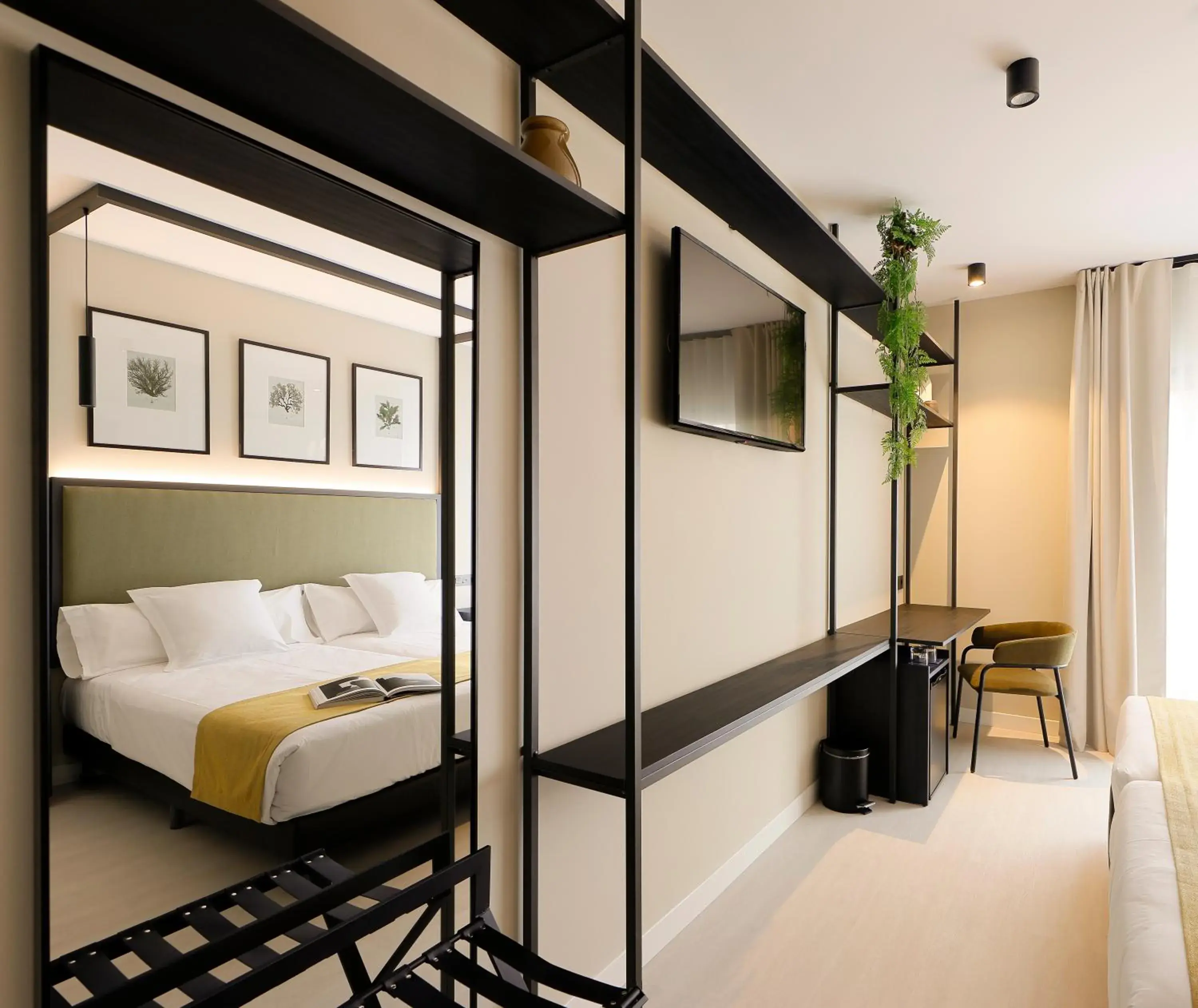 TV and multimedia, Bed in Nuvō Hotel Boutique TV and multimedia, Bed in Nuvō Hotel Boutique