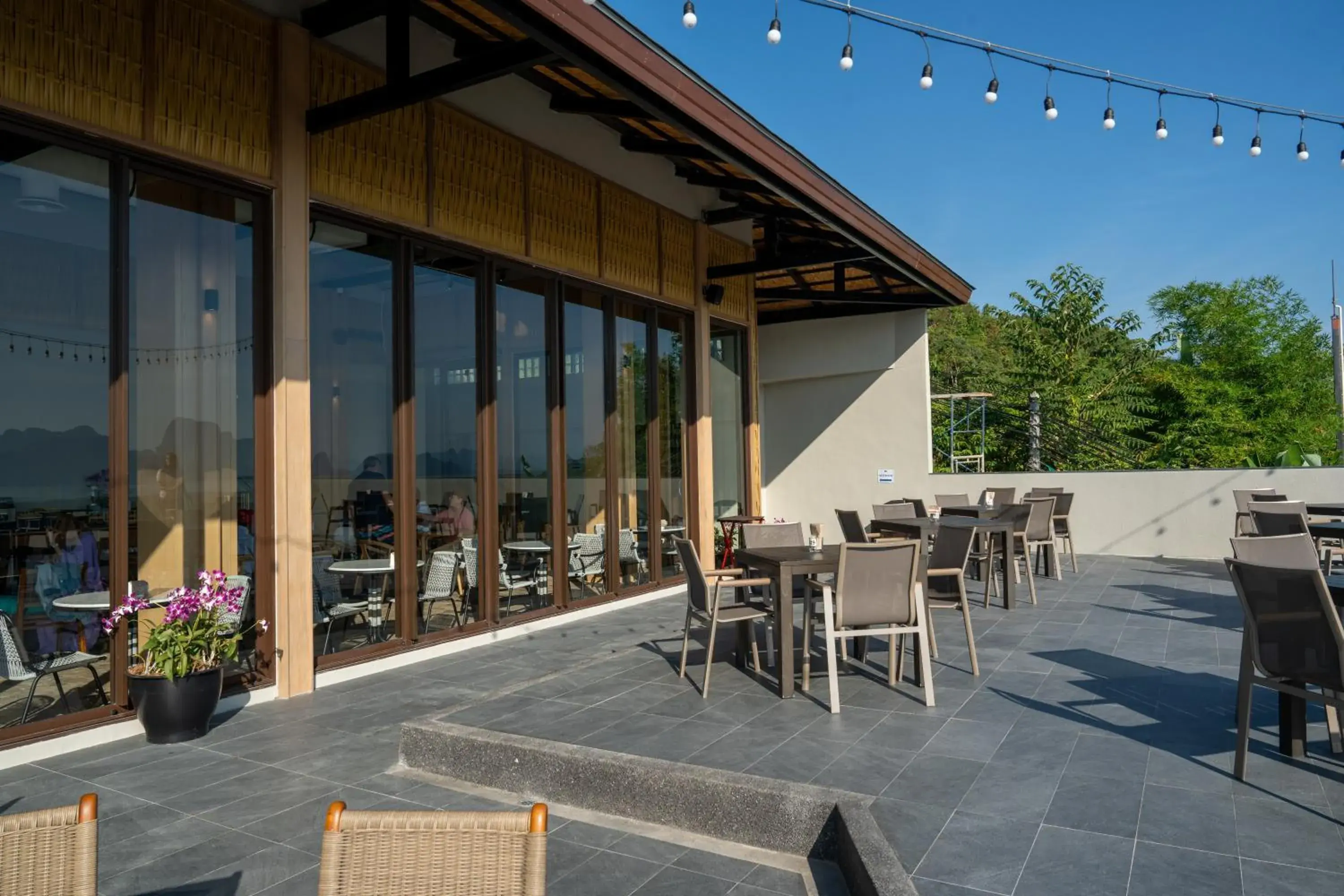 Restaurant/places to eat in Beyond Skywalk Nangshi Restaurant/places to eat in Beyond Skywalk Nangshi