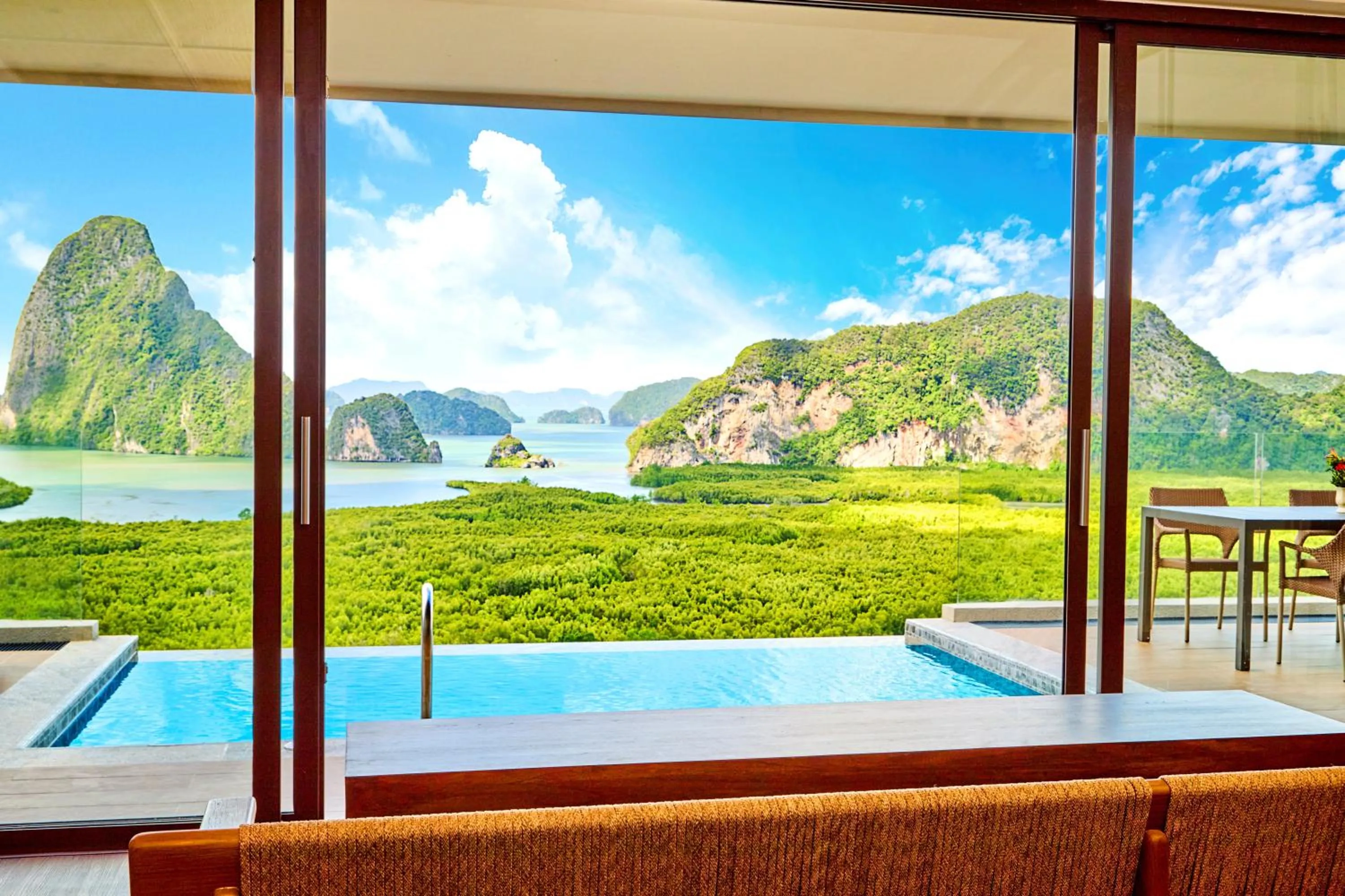 Landmark view in Beyond Skywalk Nangshi