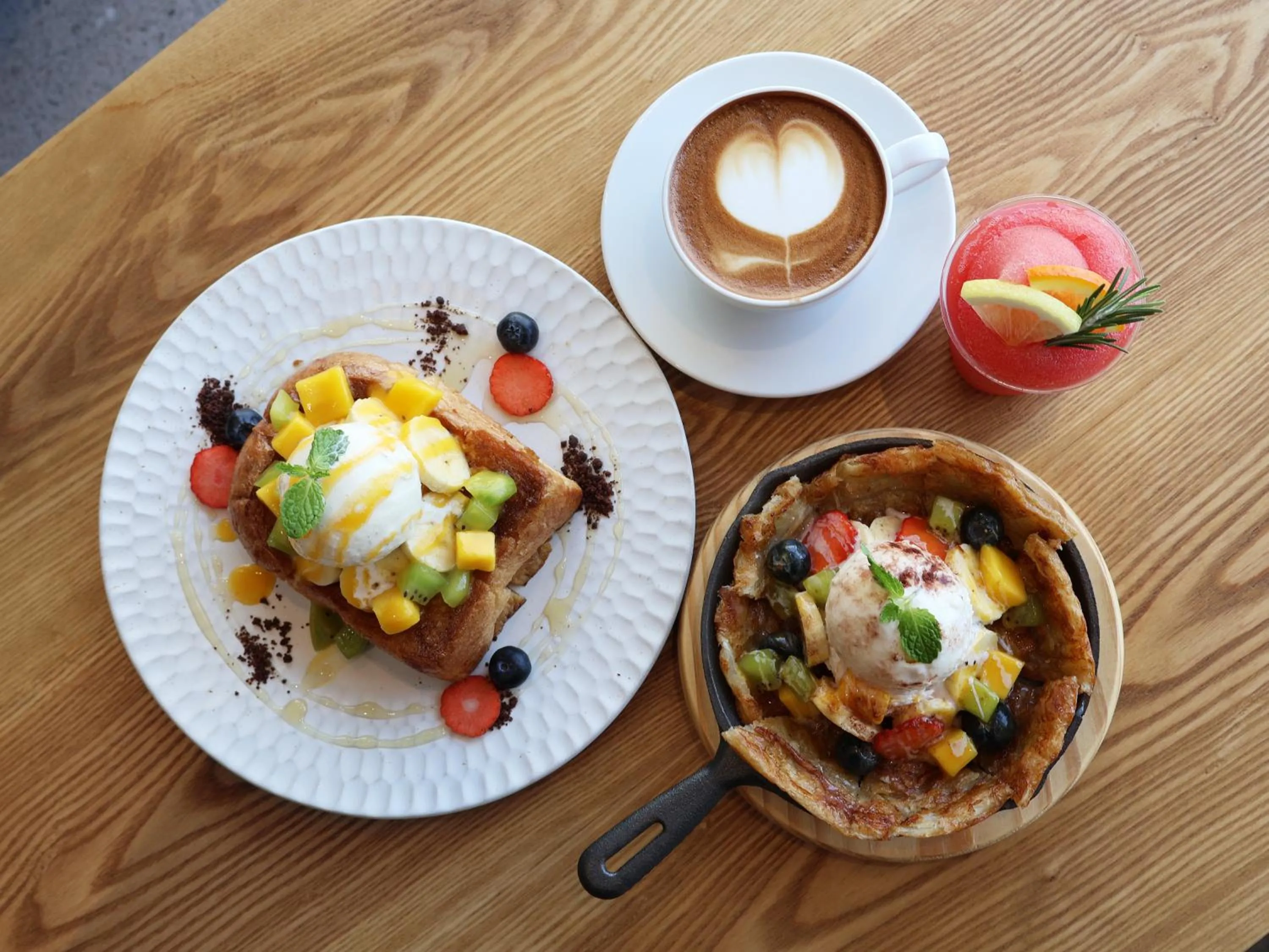 Restaurant/places to eat in Beyond Skywalk Nangshi