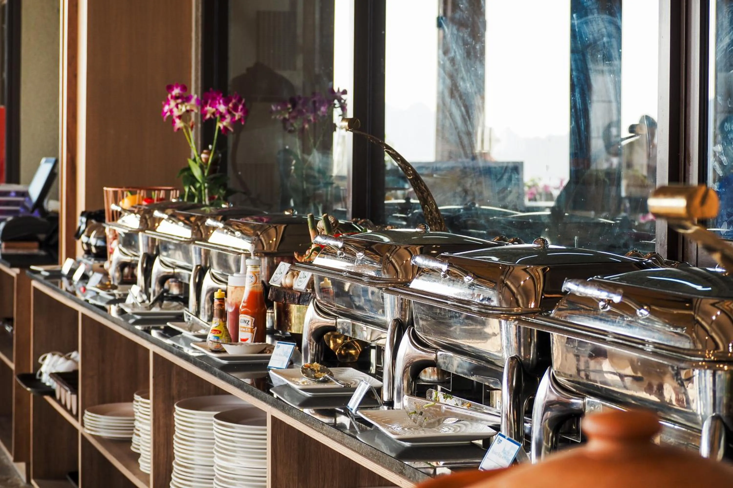 Restaurant/places to eat in Beyond Skywalk Nangshi