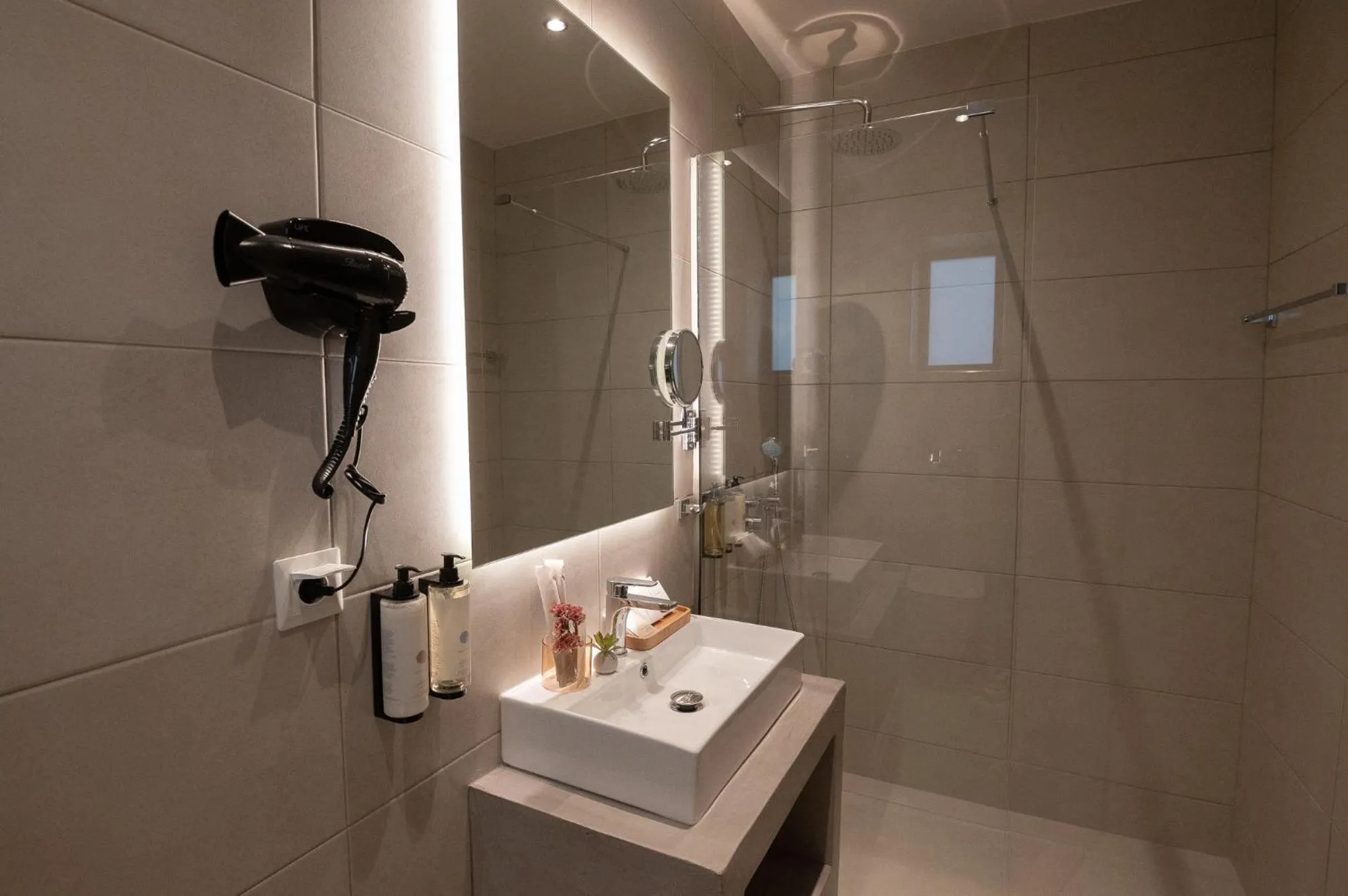 Bathroom in IRA - ΗΡΑ Hotel