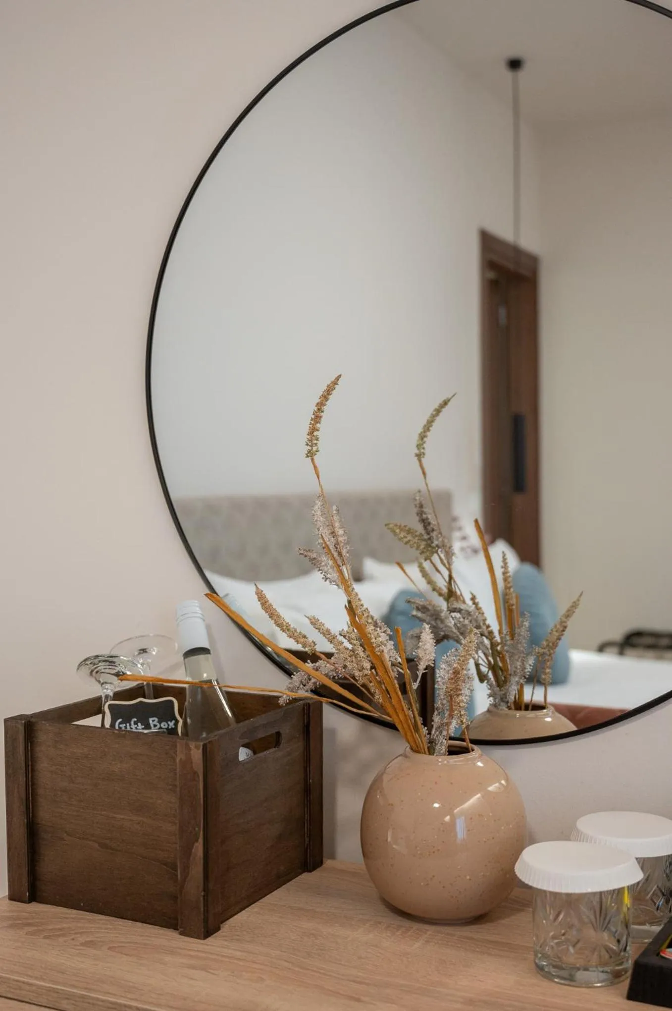 Decorative detail in IRA - ΗΡΑ Hotel