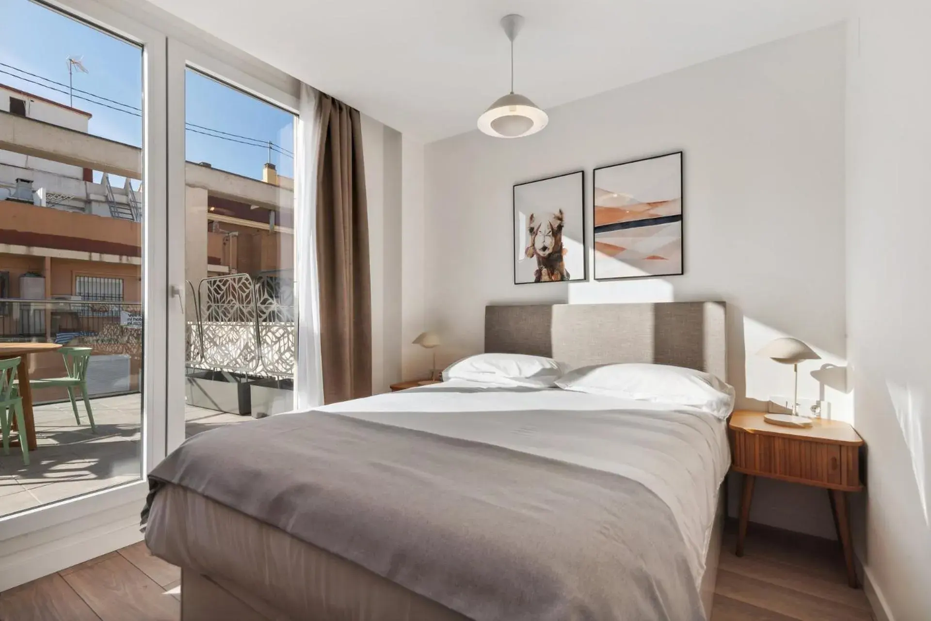 Studio with sofa bed and terrace in Limehome Valencia Carrer del Pare Palau i Quer Studio with sofa bed and terrace in Limehome Valencia Carrer del Pare Palau i Quer